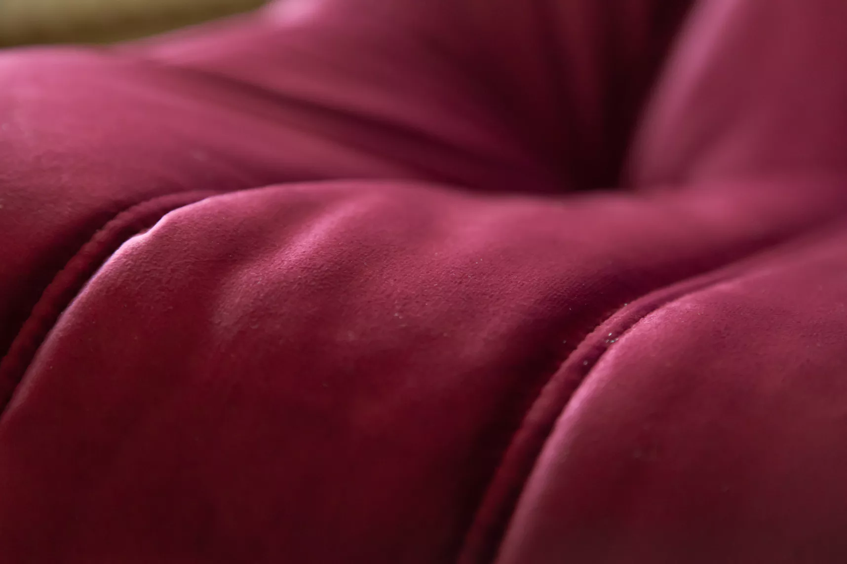 Togo Sofa 2-seater velvet burgundy