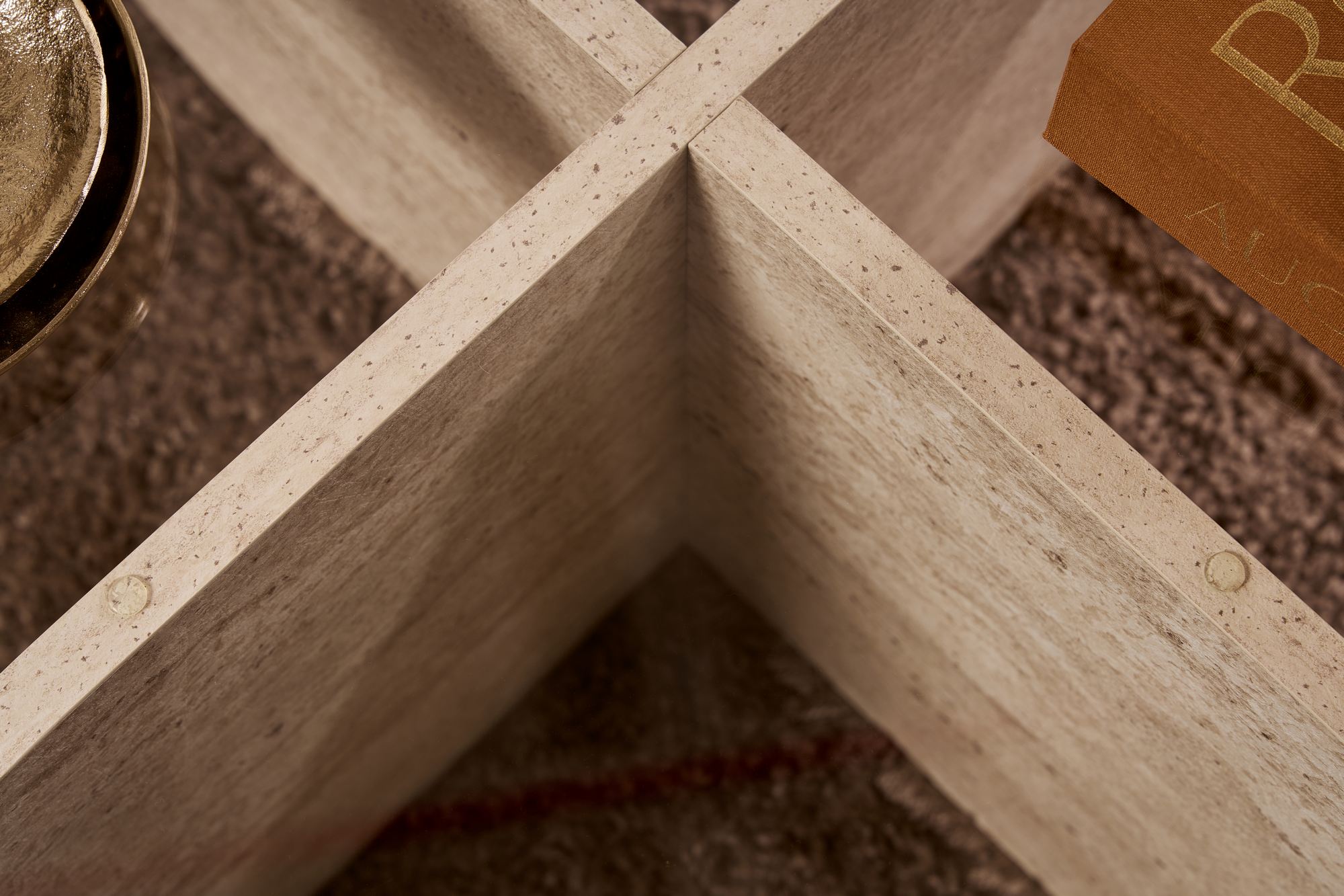 Aeris Couchtisch Travertin Transparent Ø75cm