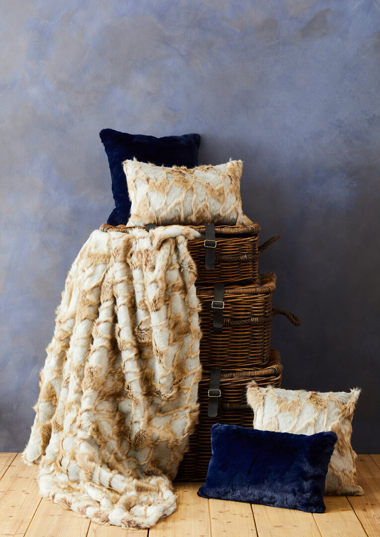 Bosie Lamina Navy Blue Rectangular Pillow