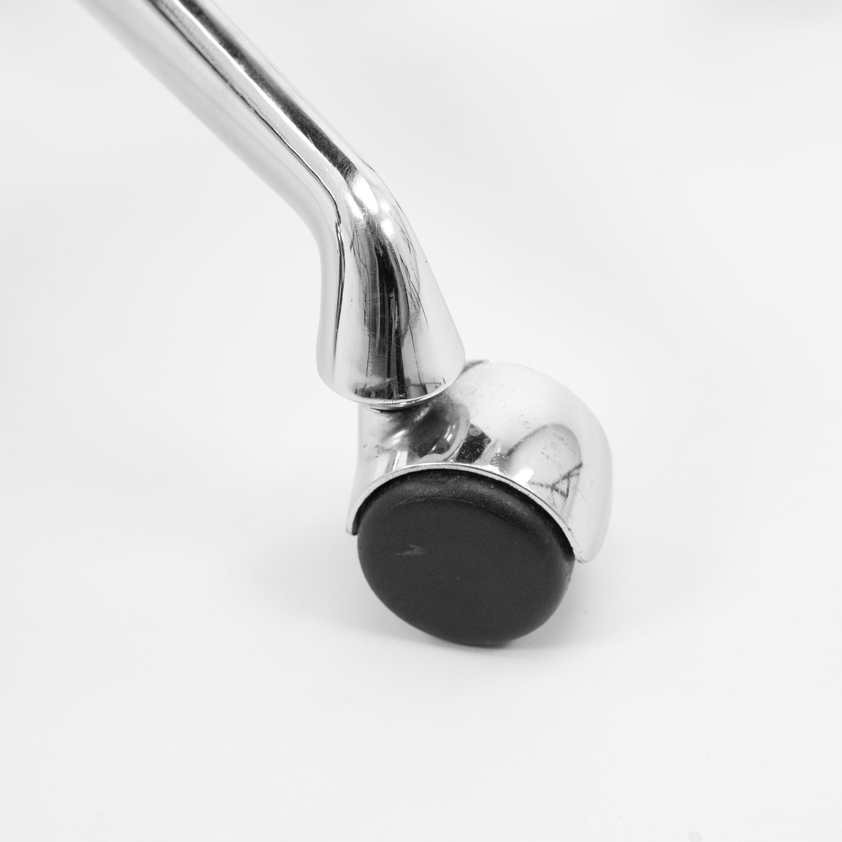 EA117 Bürostuhl Wippe Aluminium Schwarz