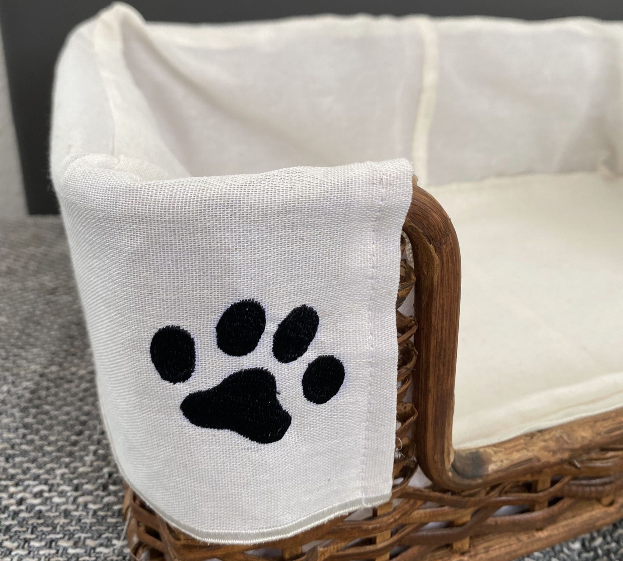 Hundebett Klein Rattan Braun