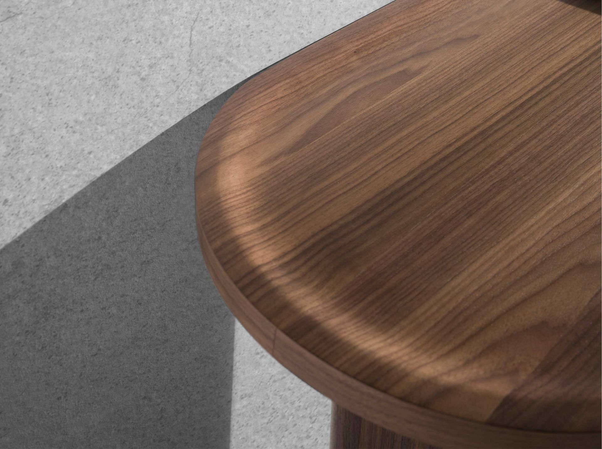 Oval console table walnut