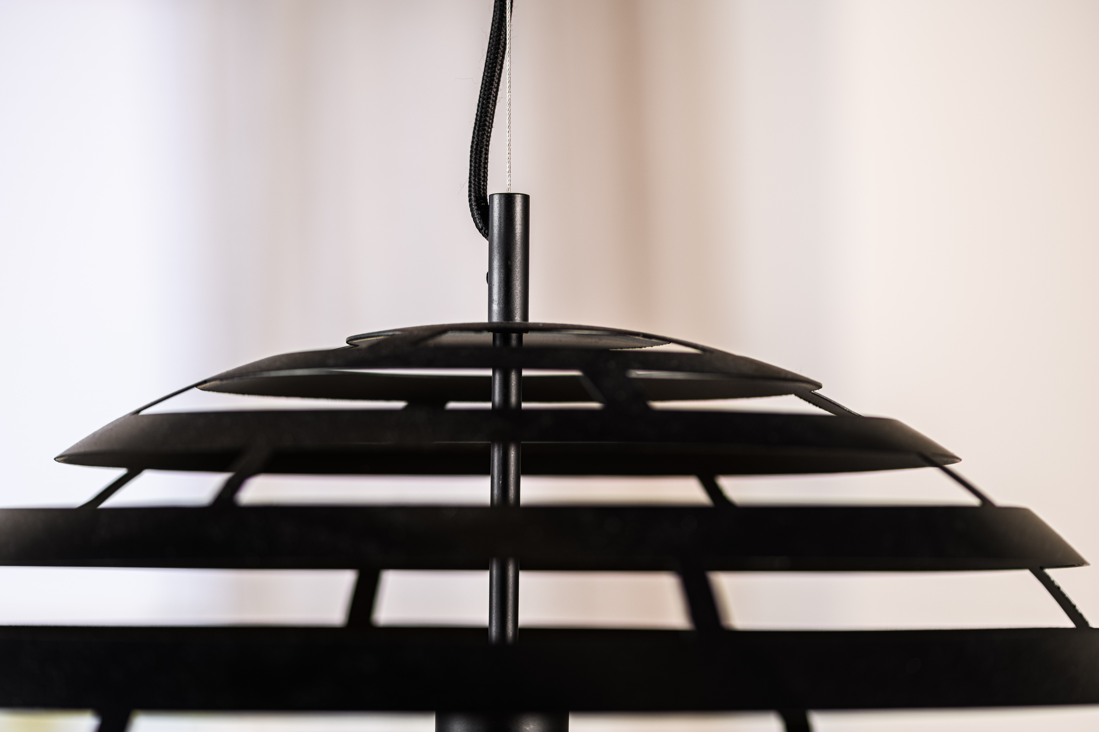 Lampada a sospensione metallo nero