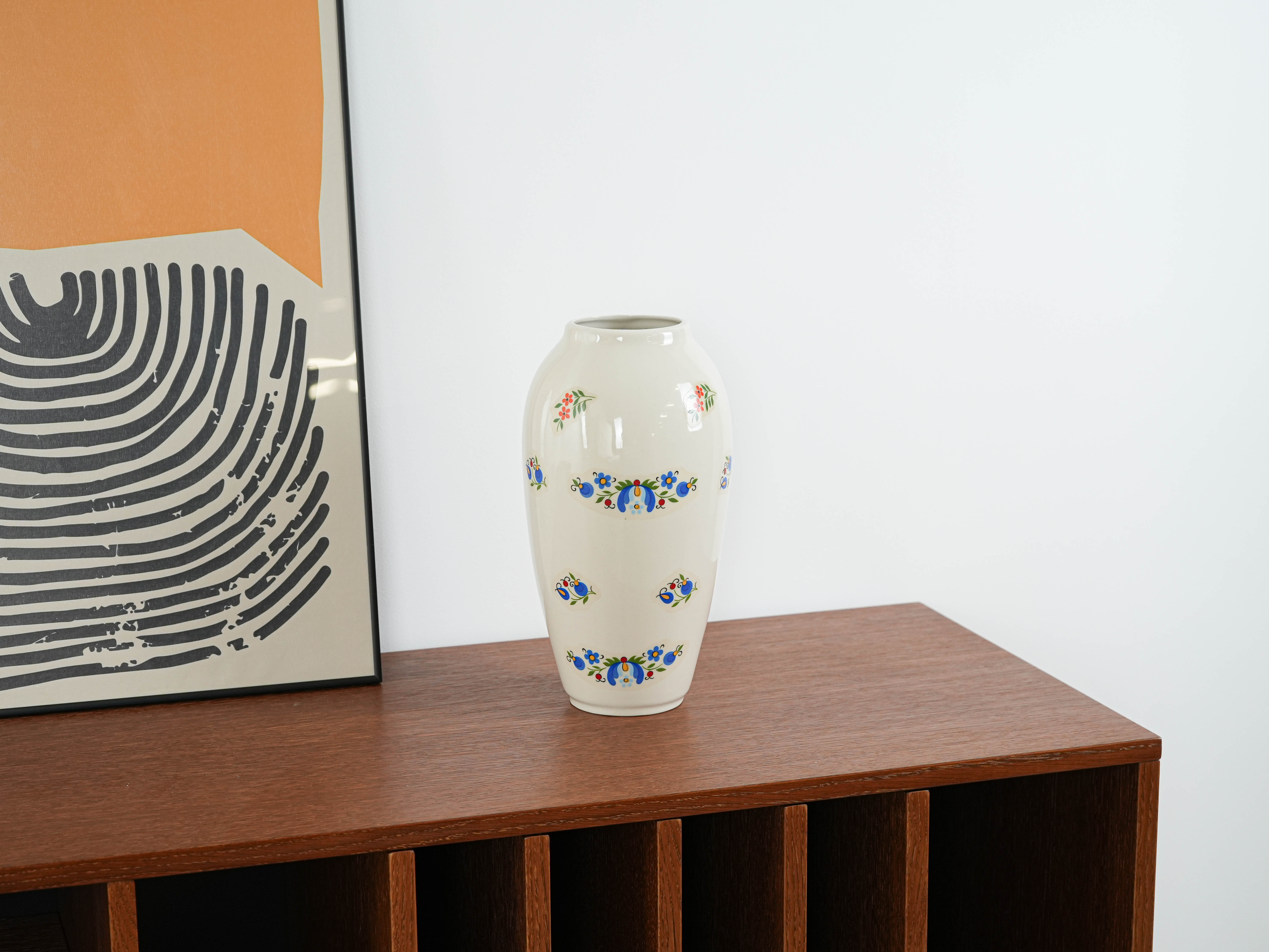 Porcelain vase 1980s