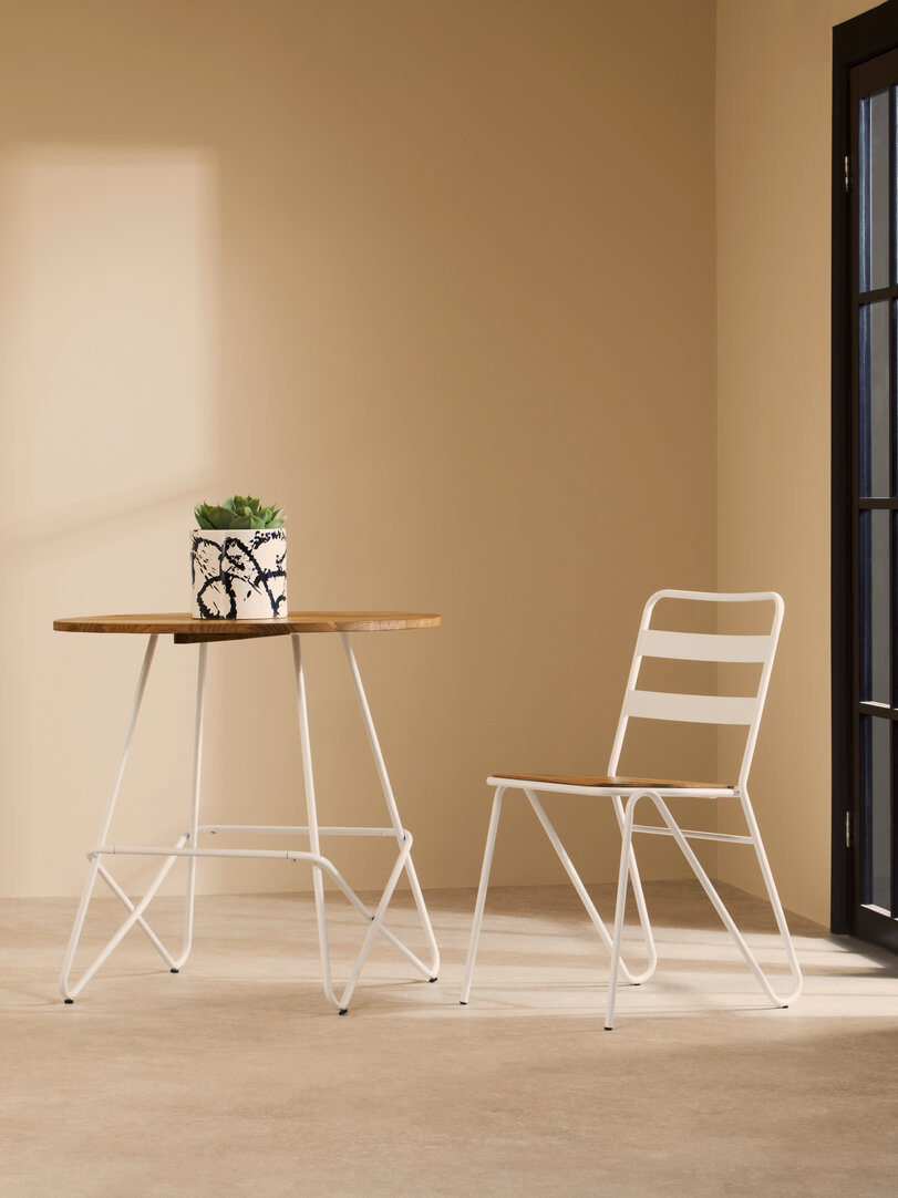 District Chrom Metall und Elm Holz Tisch
