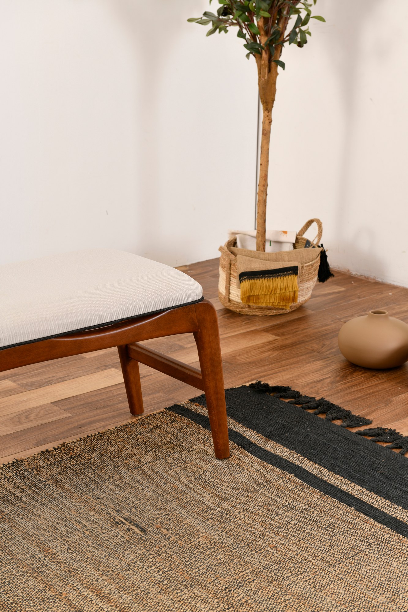 Touch Bank Walnut Brown