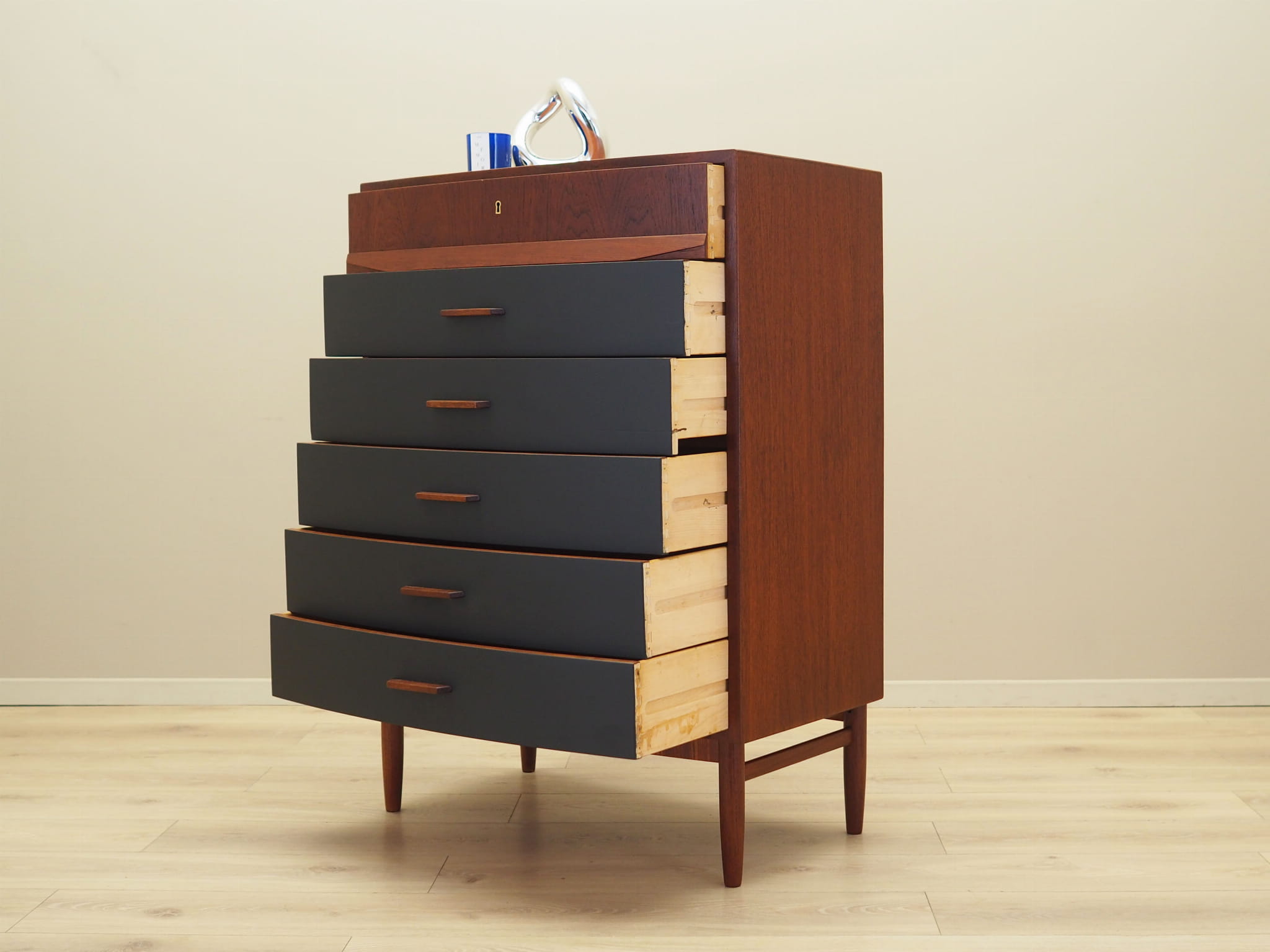 Chest of drawers Teak wood 1970s