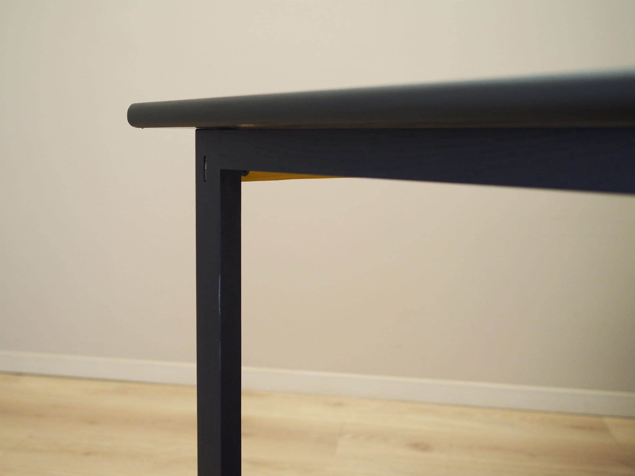 Desk Acacia wood 1980s