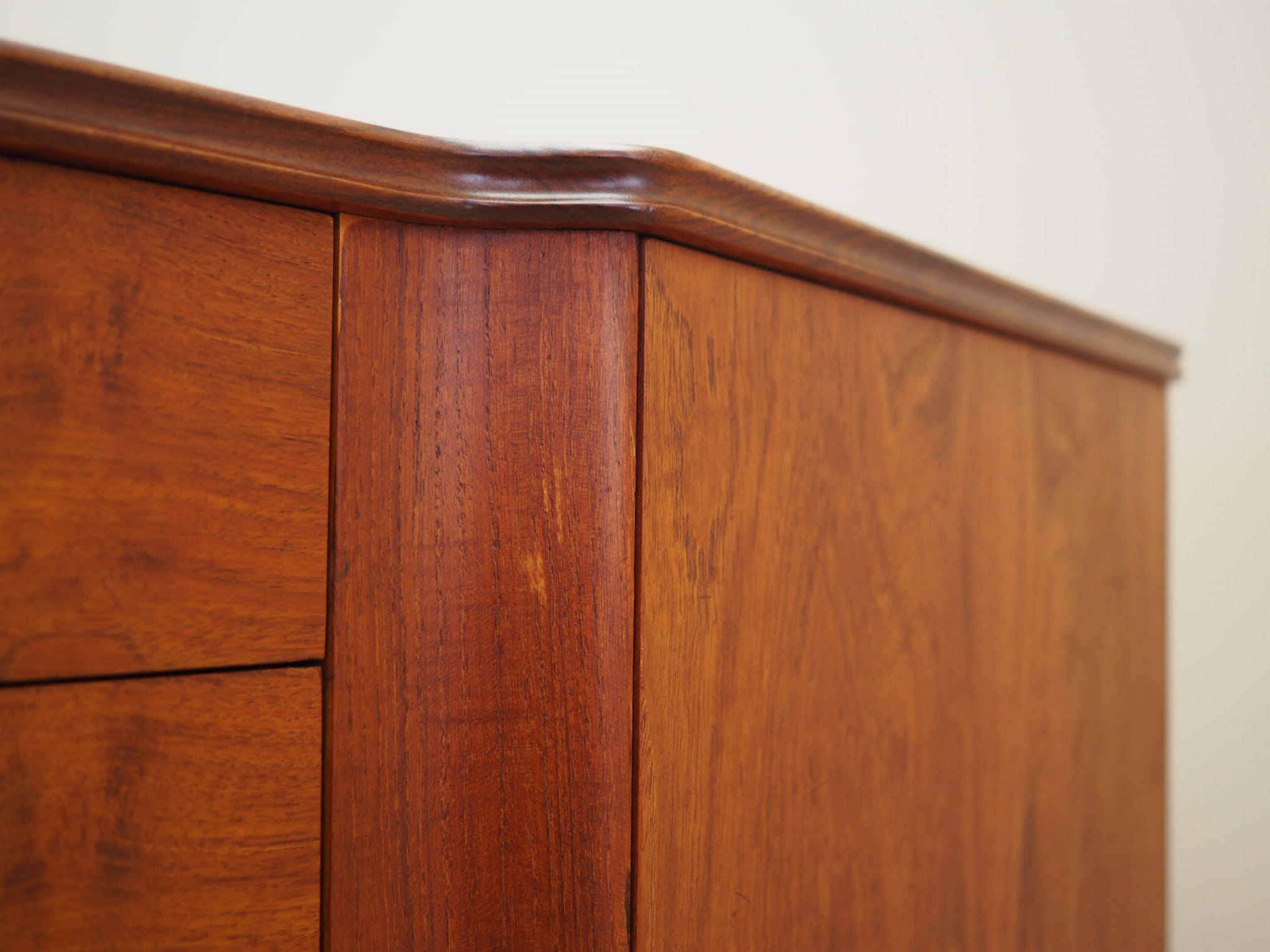 Credenza in legno di teak anni '60