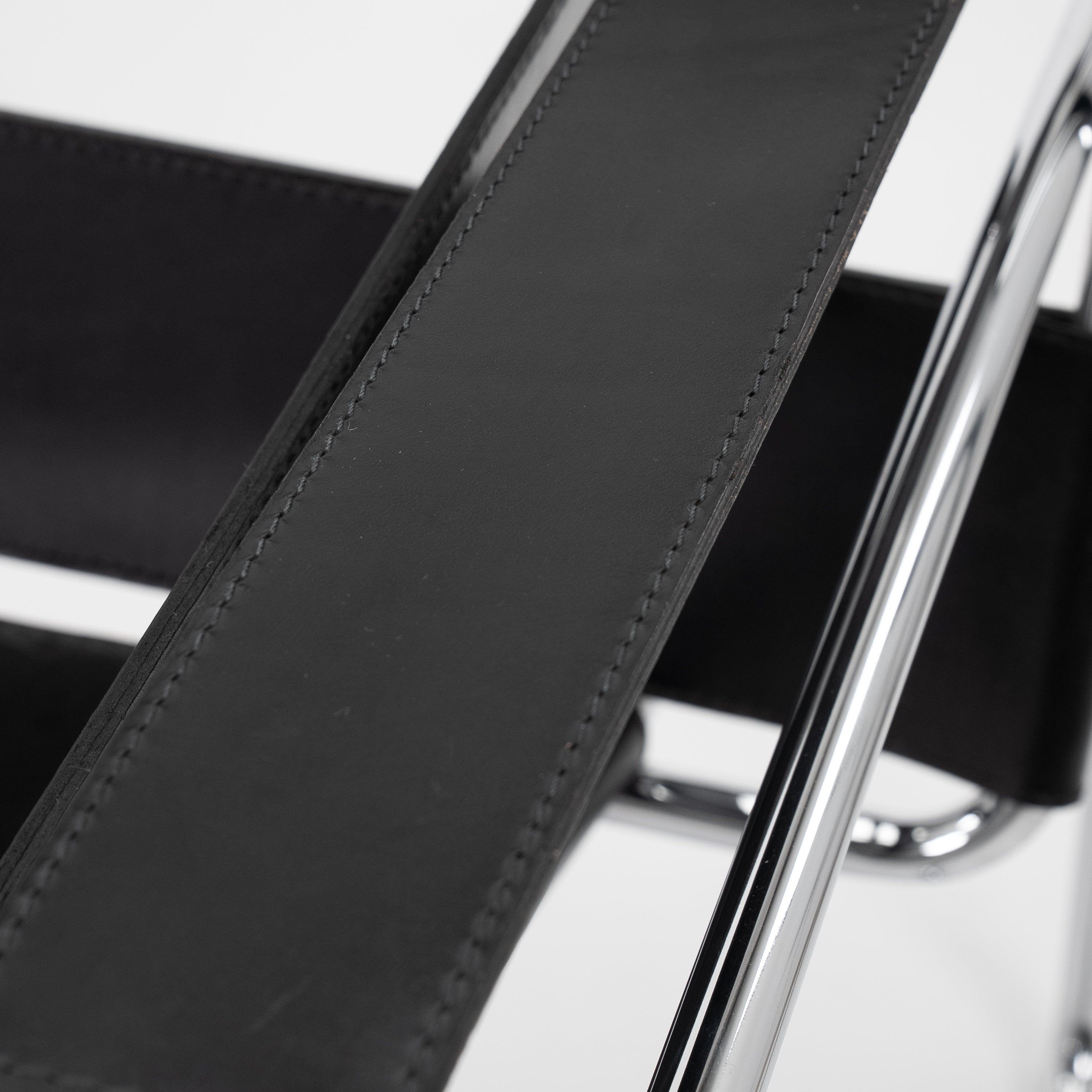 Wassily Armlehnstuhl Schwarz von Knoll International