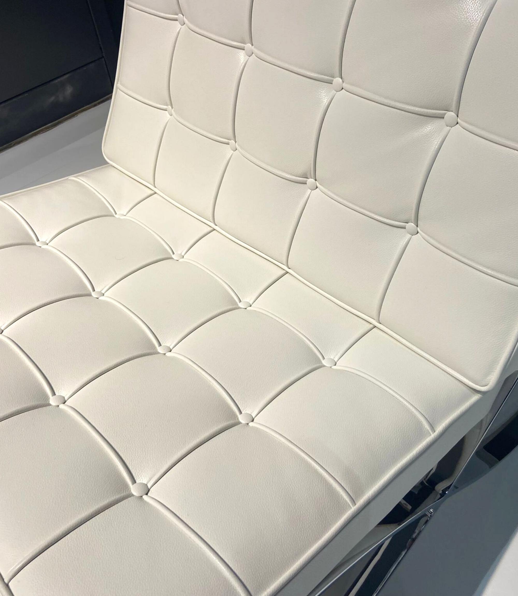 Original Barcelona Sessel mit Hocker Sabrina Leder Weiß