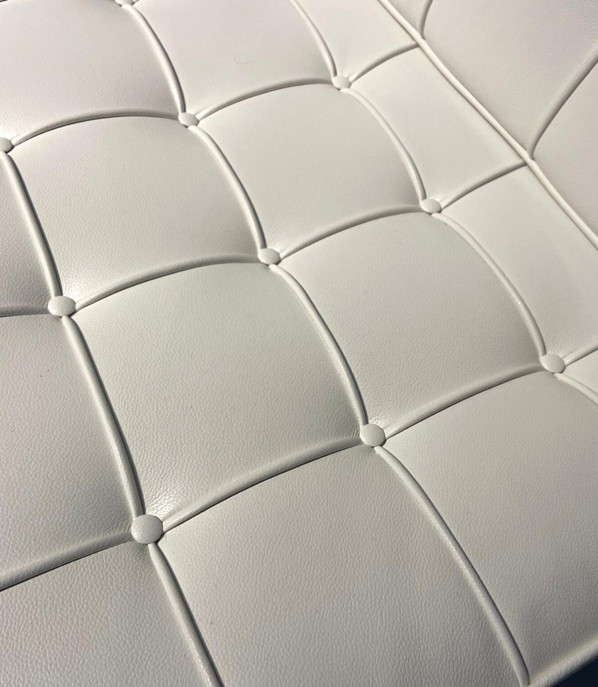 Original Barcelona Sessel mit Hocker Sabrina Leder Weiß