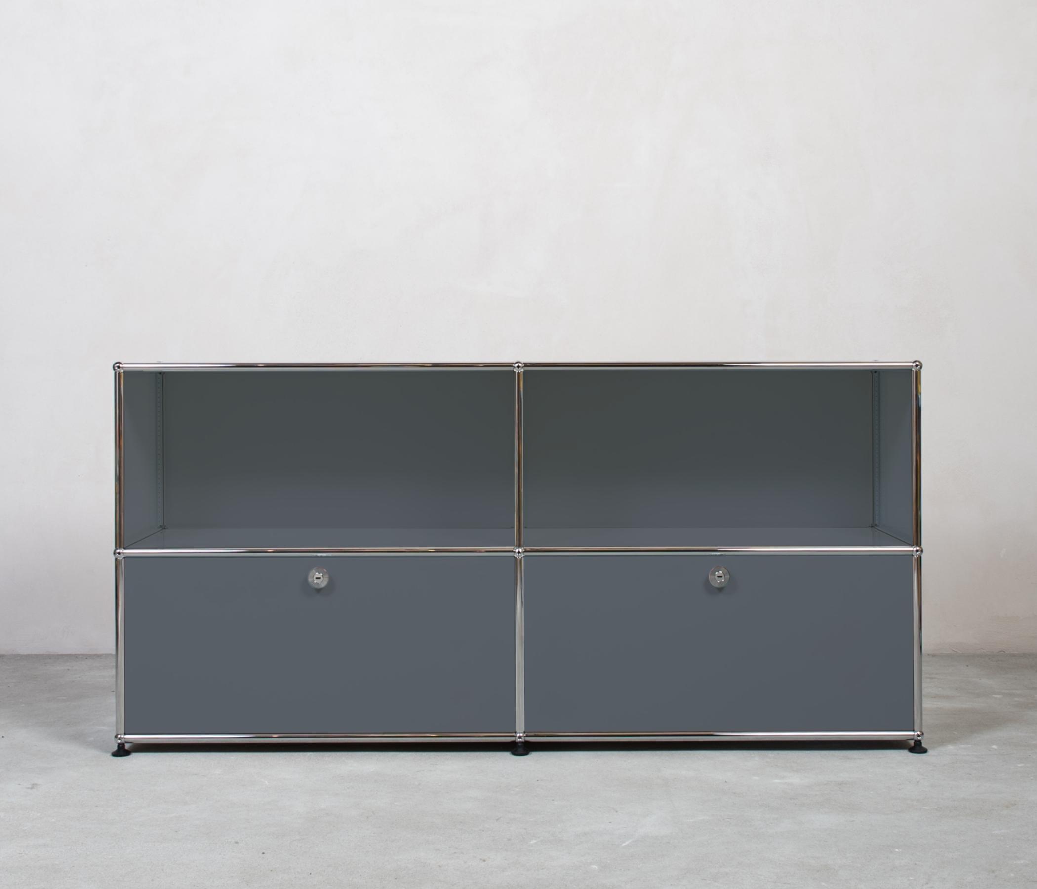 USM Haller Sideboard 2x2 Fächer oben offen Mittelgrau