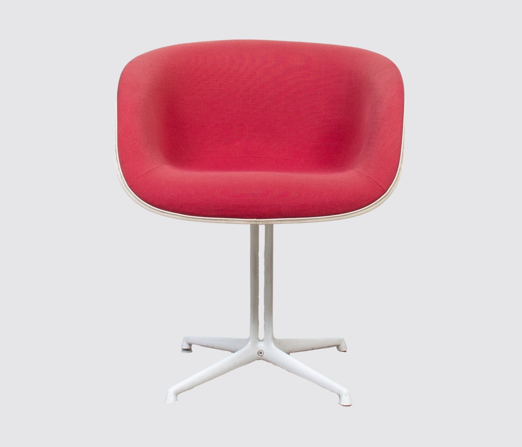 Knoll La Fonda by Herman Miller mit rotem Kissen