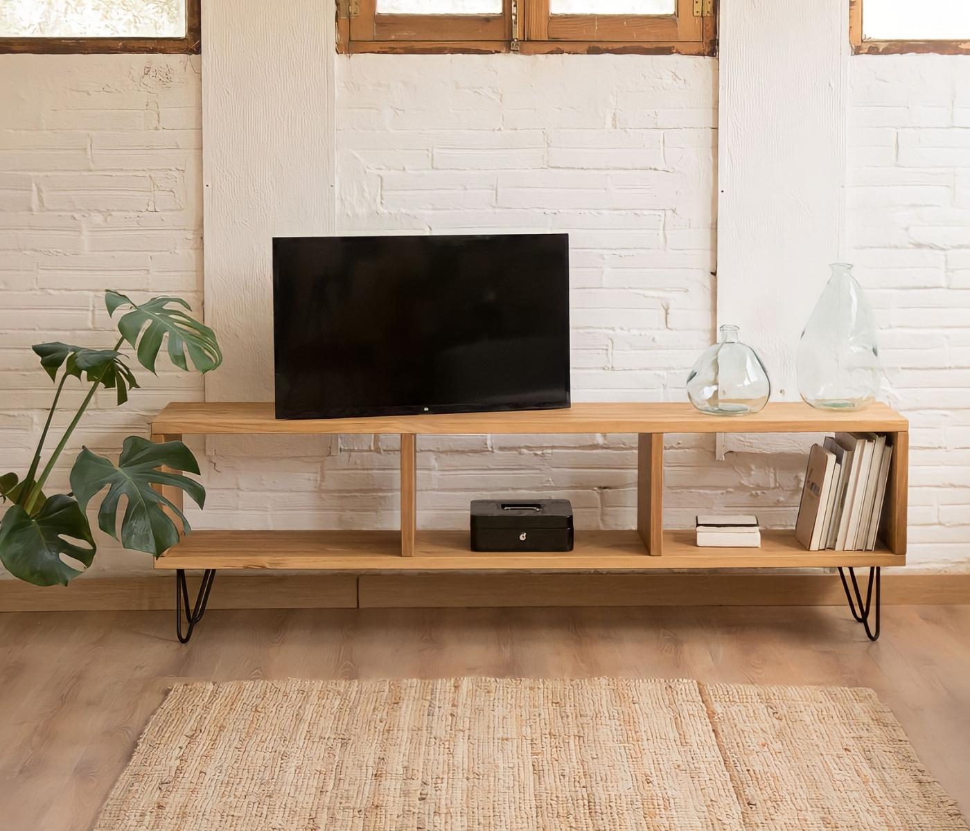 TV Bank aus Holz mit drei Fächern Ipe