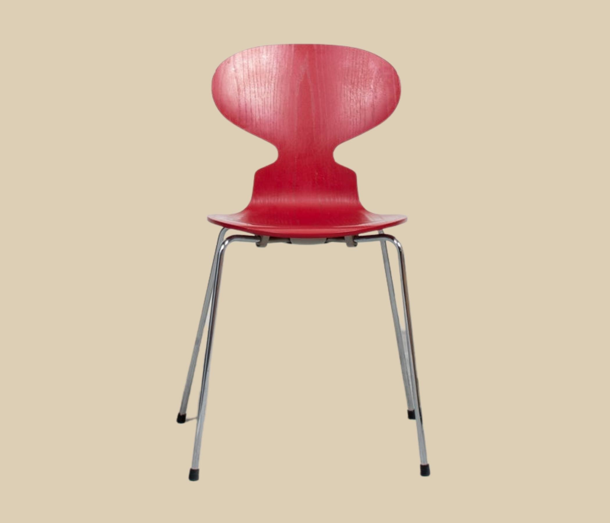 Fritz Hansen Stuhl Ameise Rot