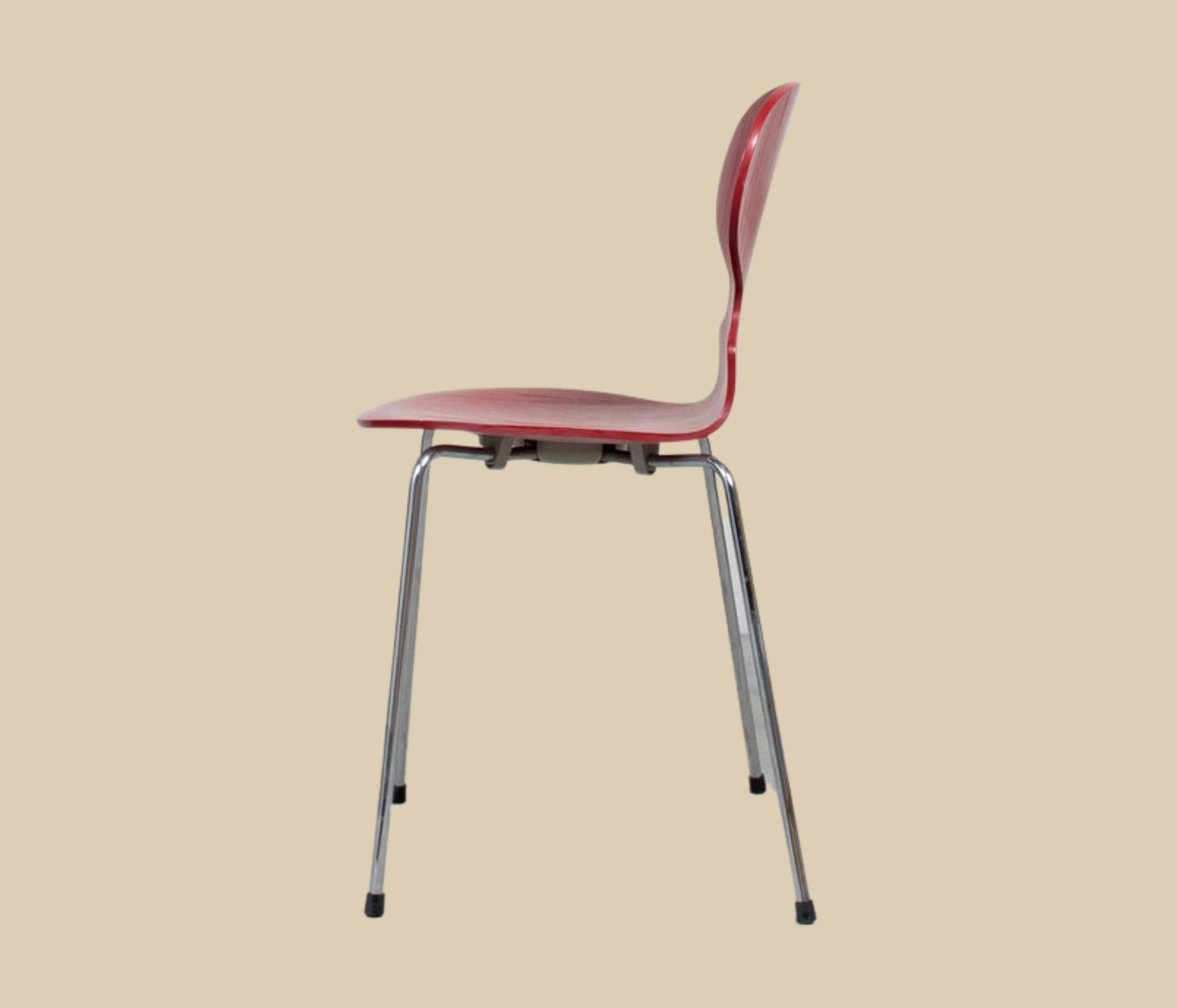Fritz Hansen Stuhl Ameise Rot