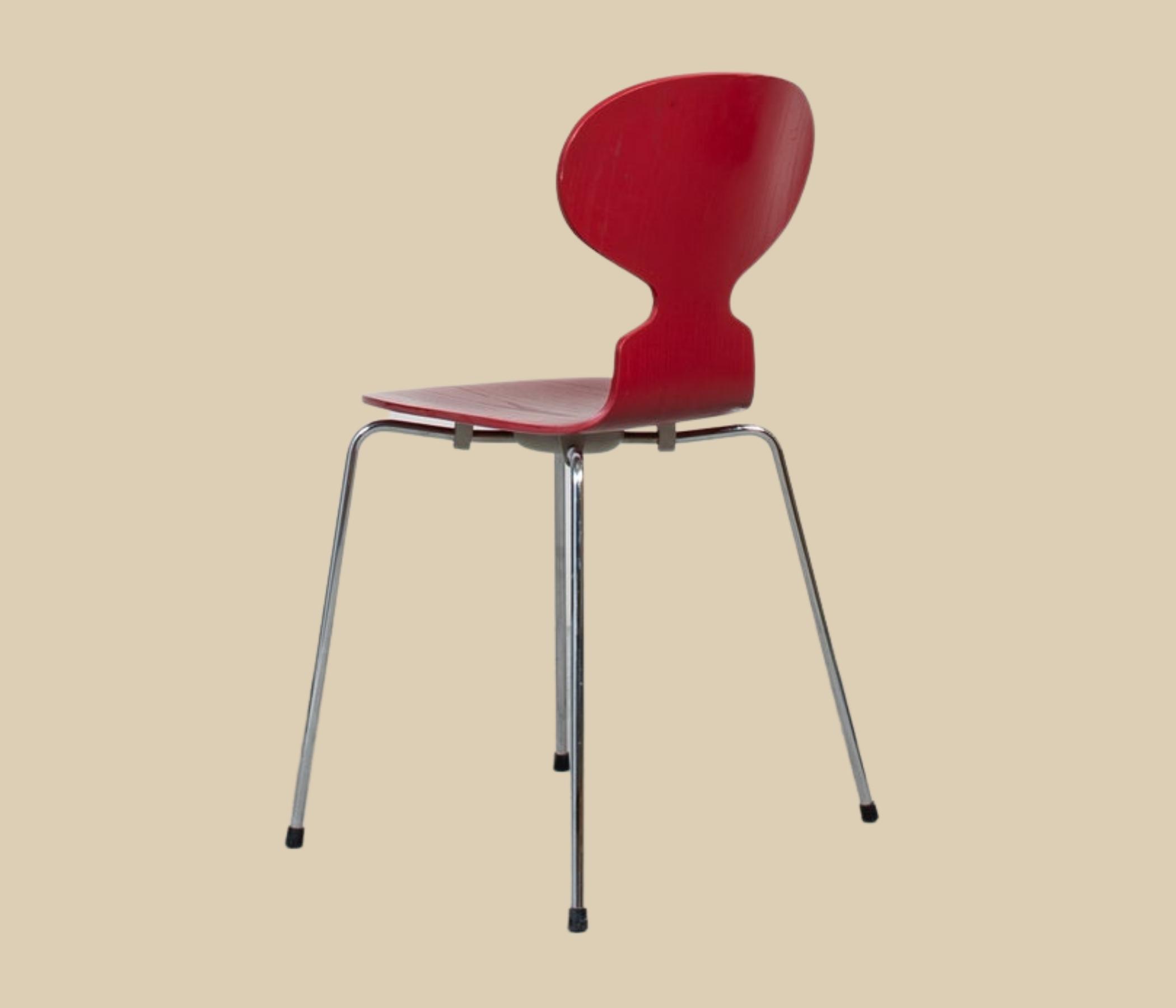 Fritz Hansen Stuhl Ameise Rot