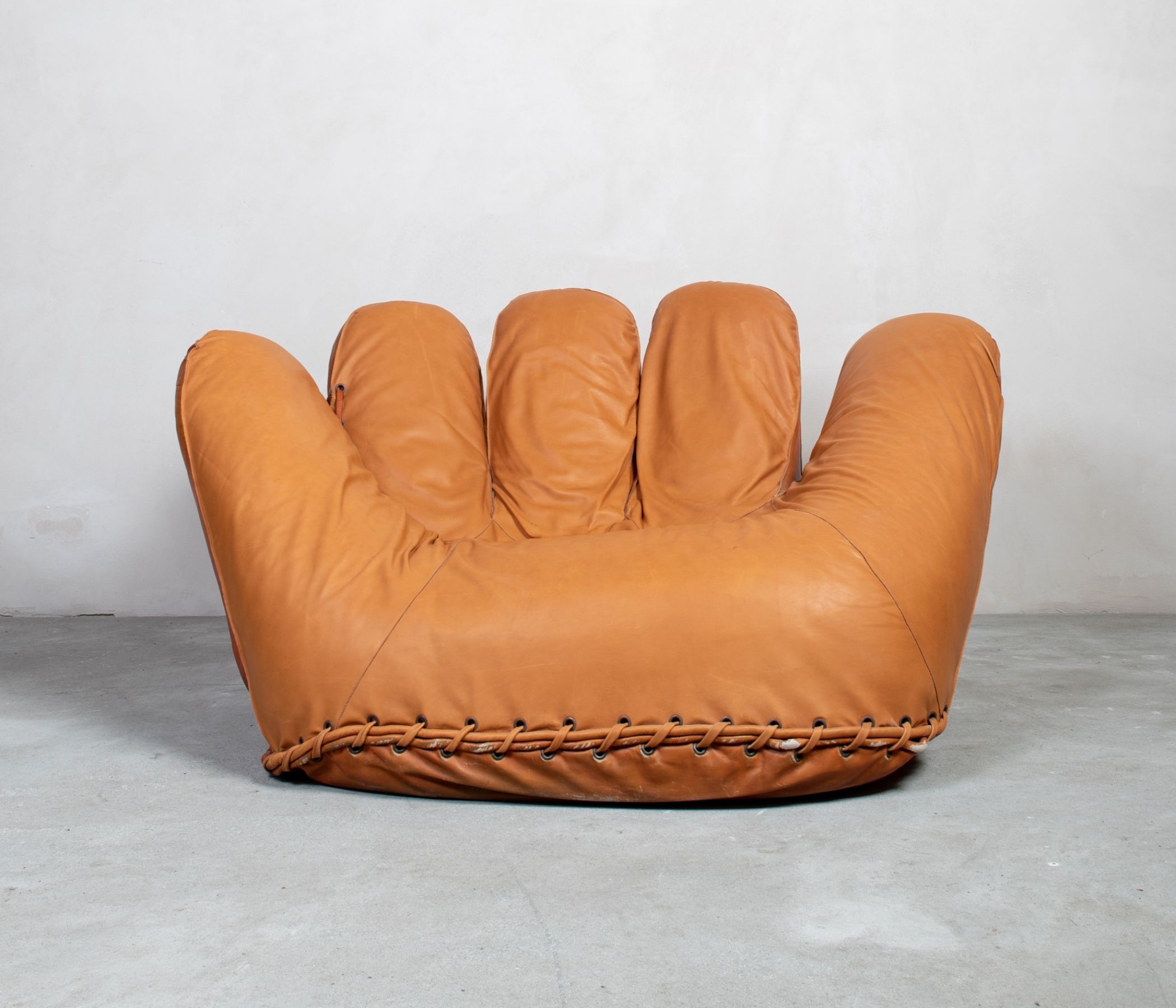 Poltronova JOE Baseball Sessel braunes Leder