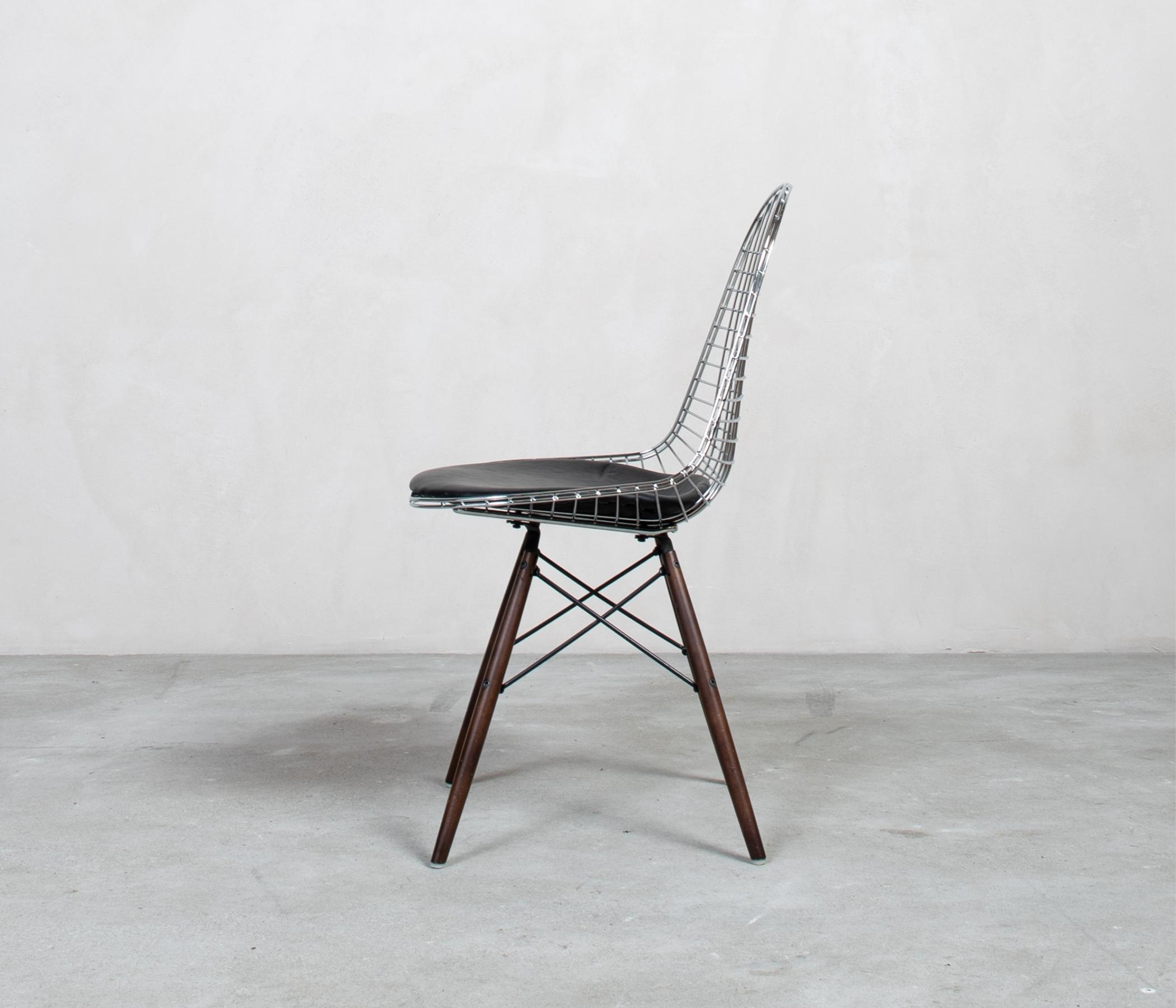 Vitra Eames Wire Chair DKW mit Sitzpolster Metall