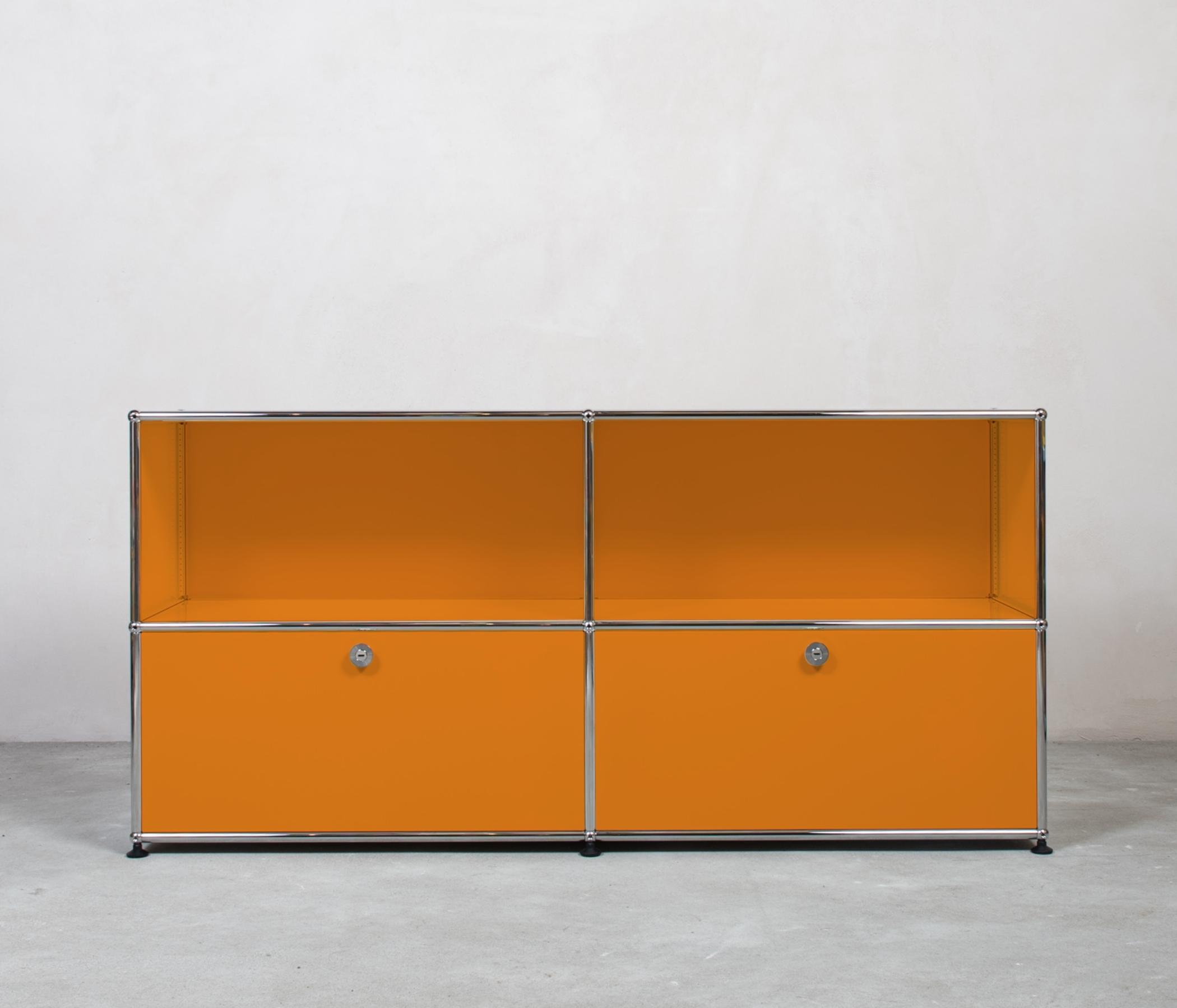 USM Haller Sideboard 2x2 Fächer oben offen Reinorange