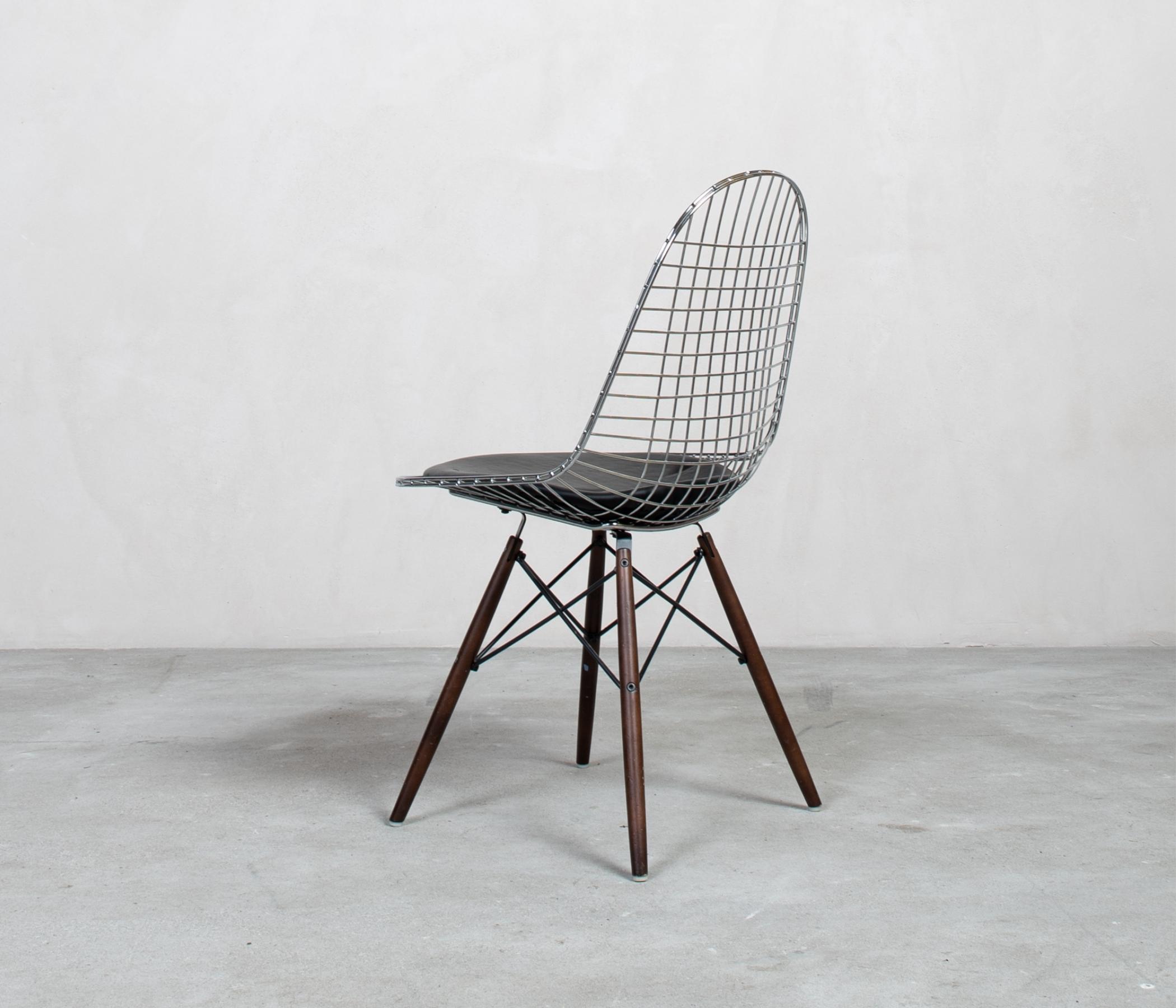 Vitra Eames Wire Chair DKW mit Sitzpolster Metall