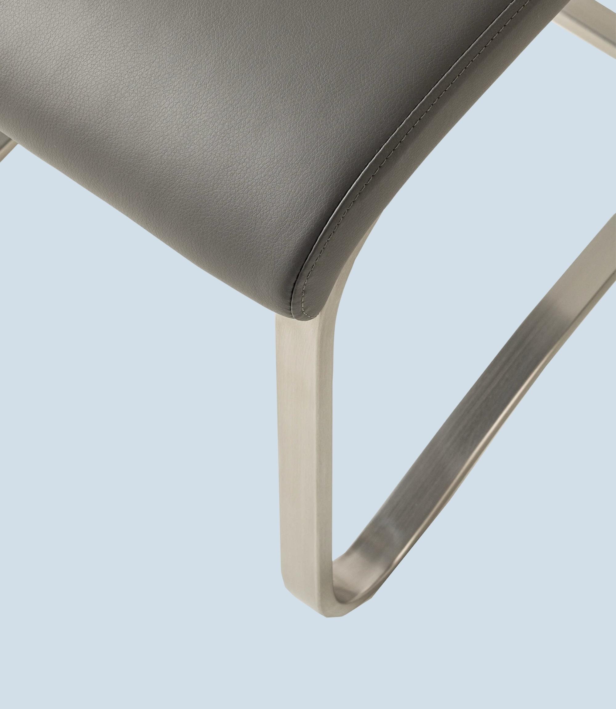 2x Freischwinger Lederimitat Grau 