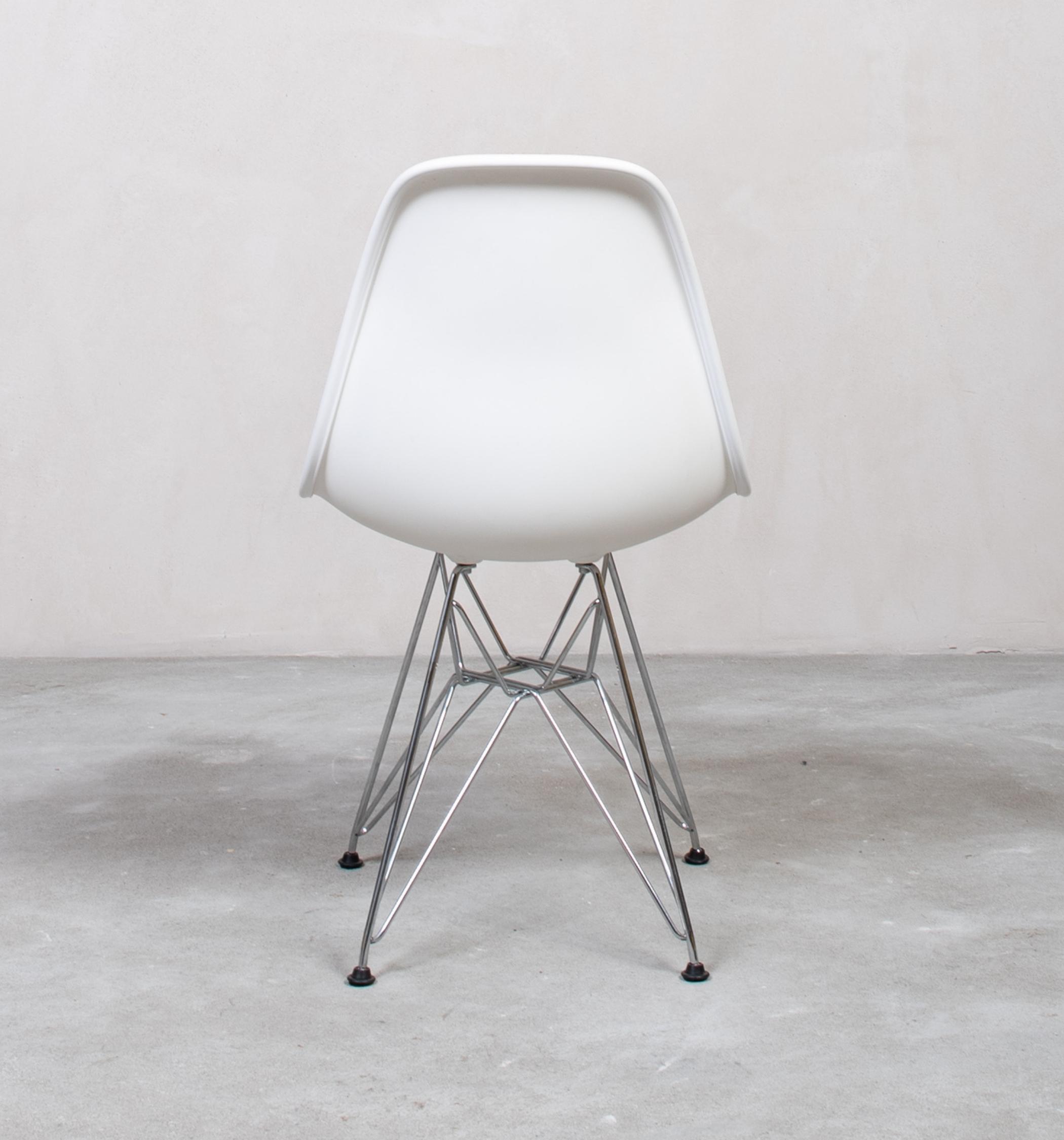 Vitra Eames Upholstered Chair DSW 