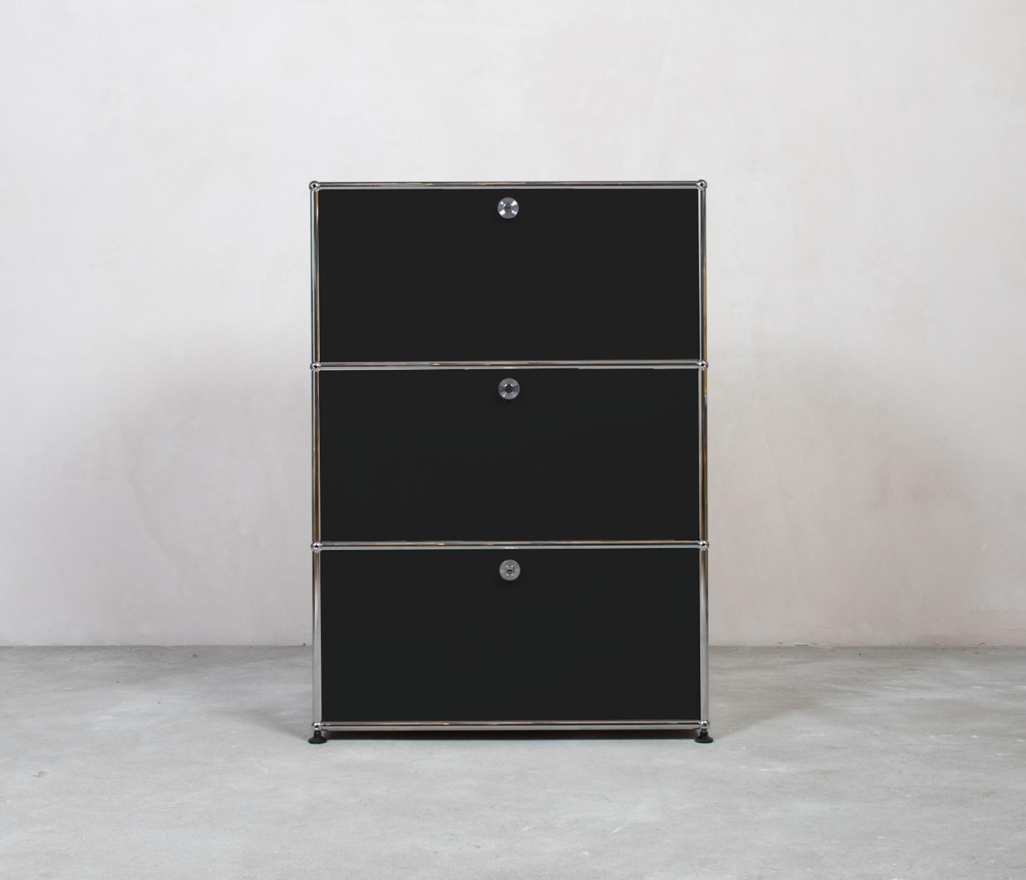 USM Haller Highboard 1x3 Fächer Graphitschwarz
