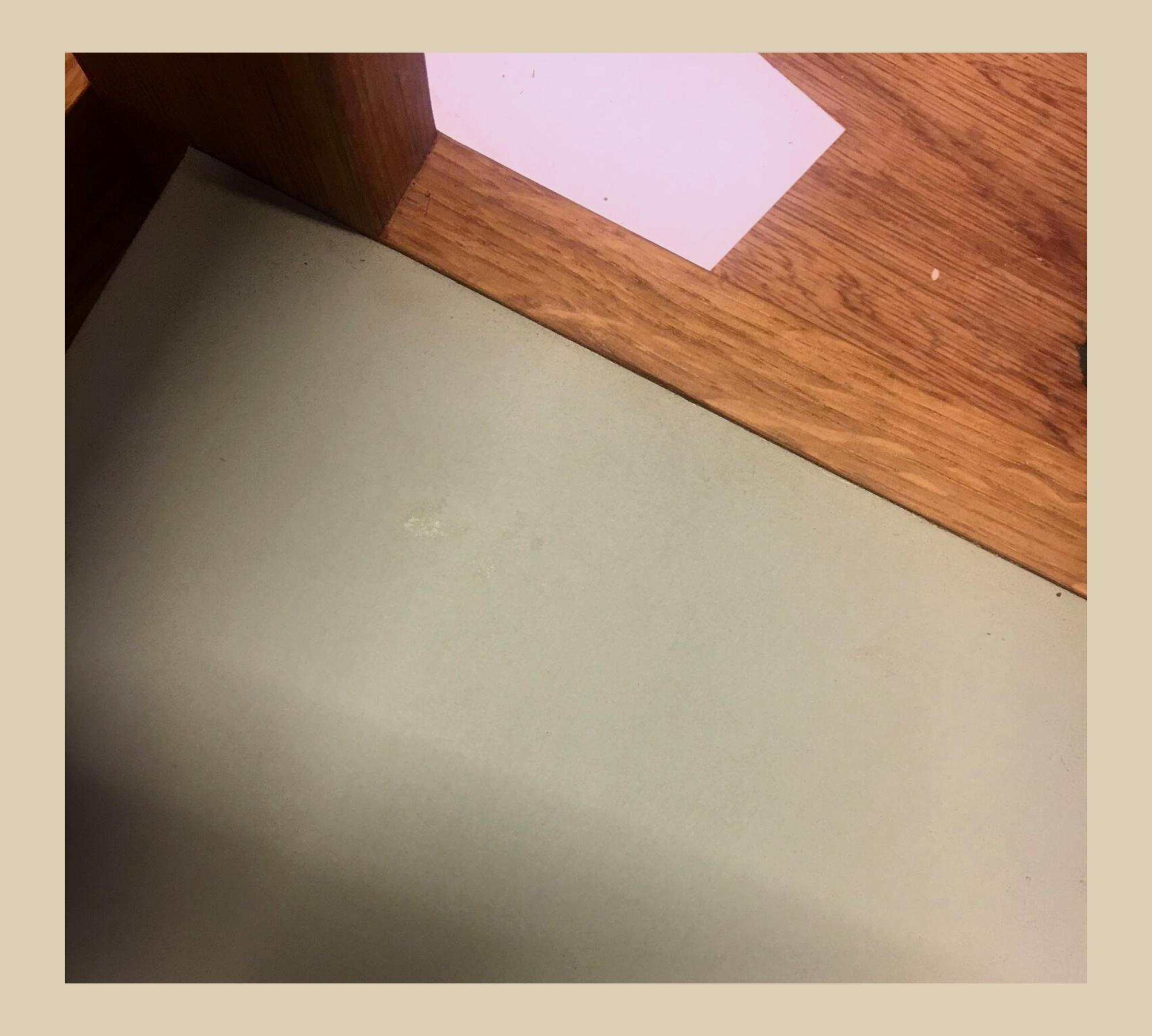 Eckregal Eichenrahmen b-eck1