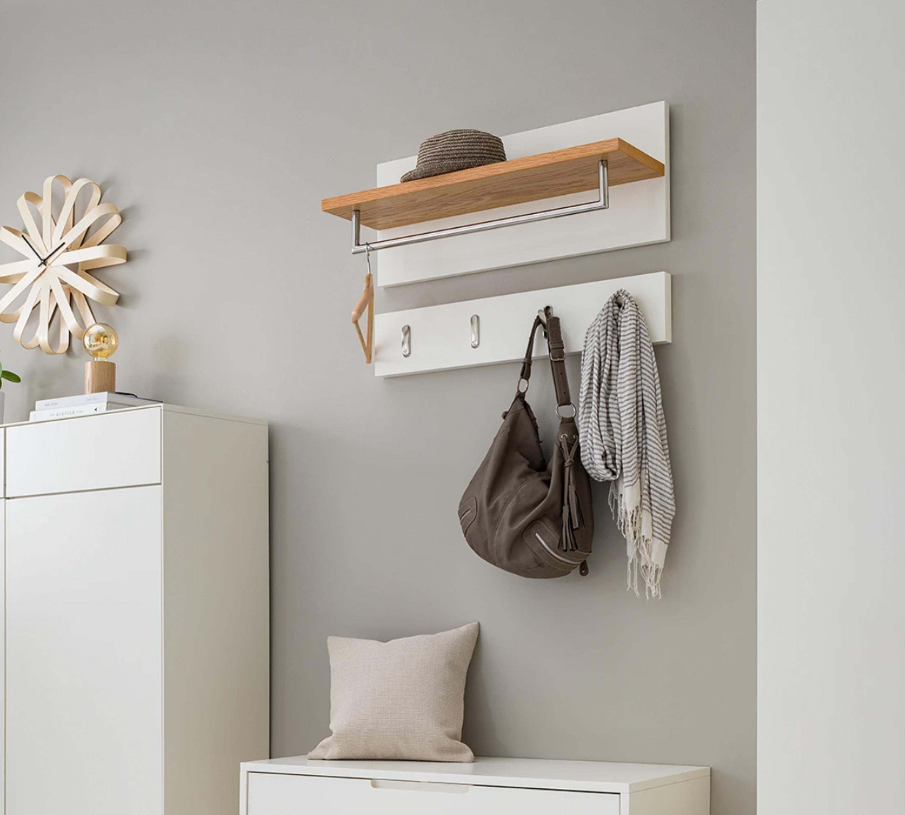 Coat rack with metal hooks White