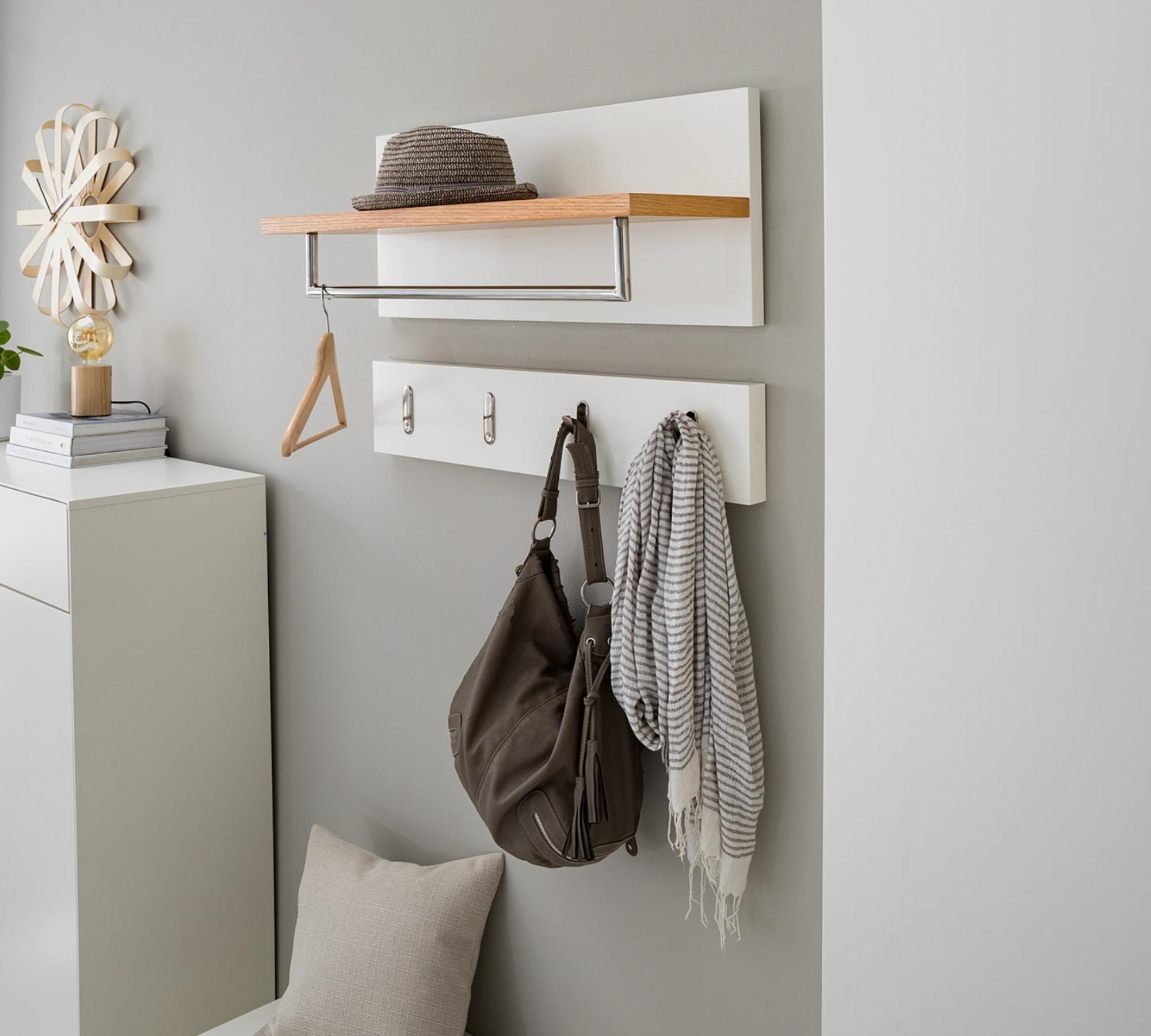 Coat rack with metal hooks White
