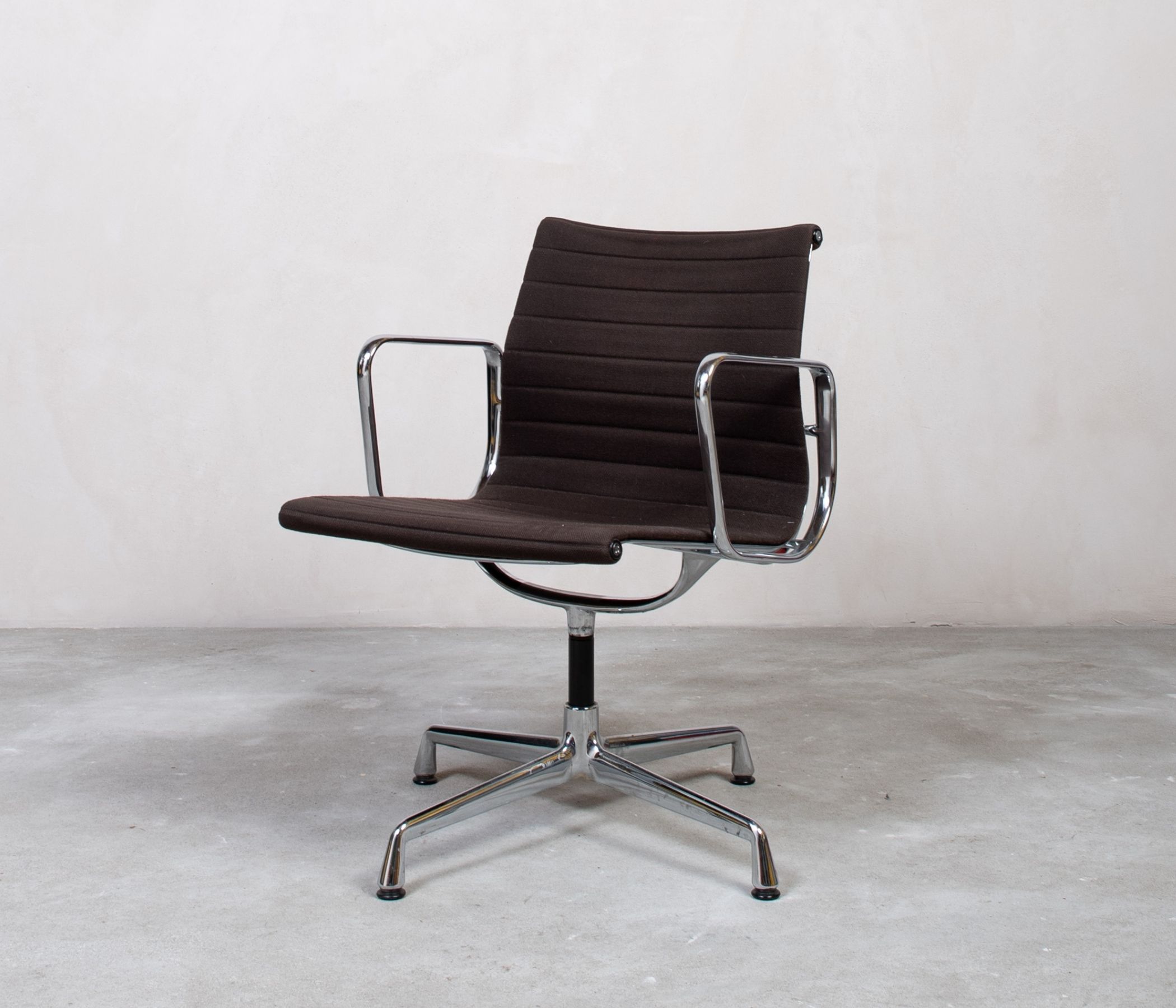 Eames EA 108 Aluminum Chair in Braun
