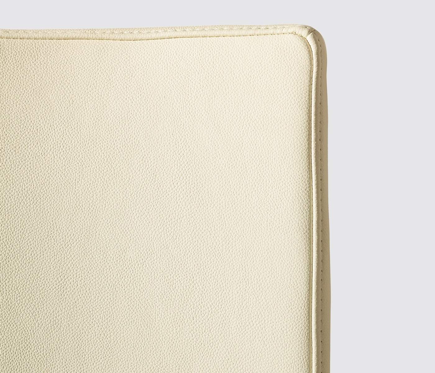 2x High-quality cantilever chairs with real leather cover