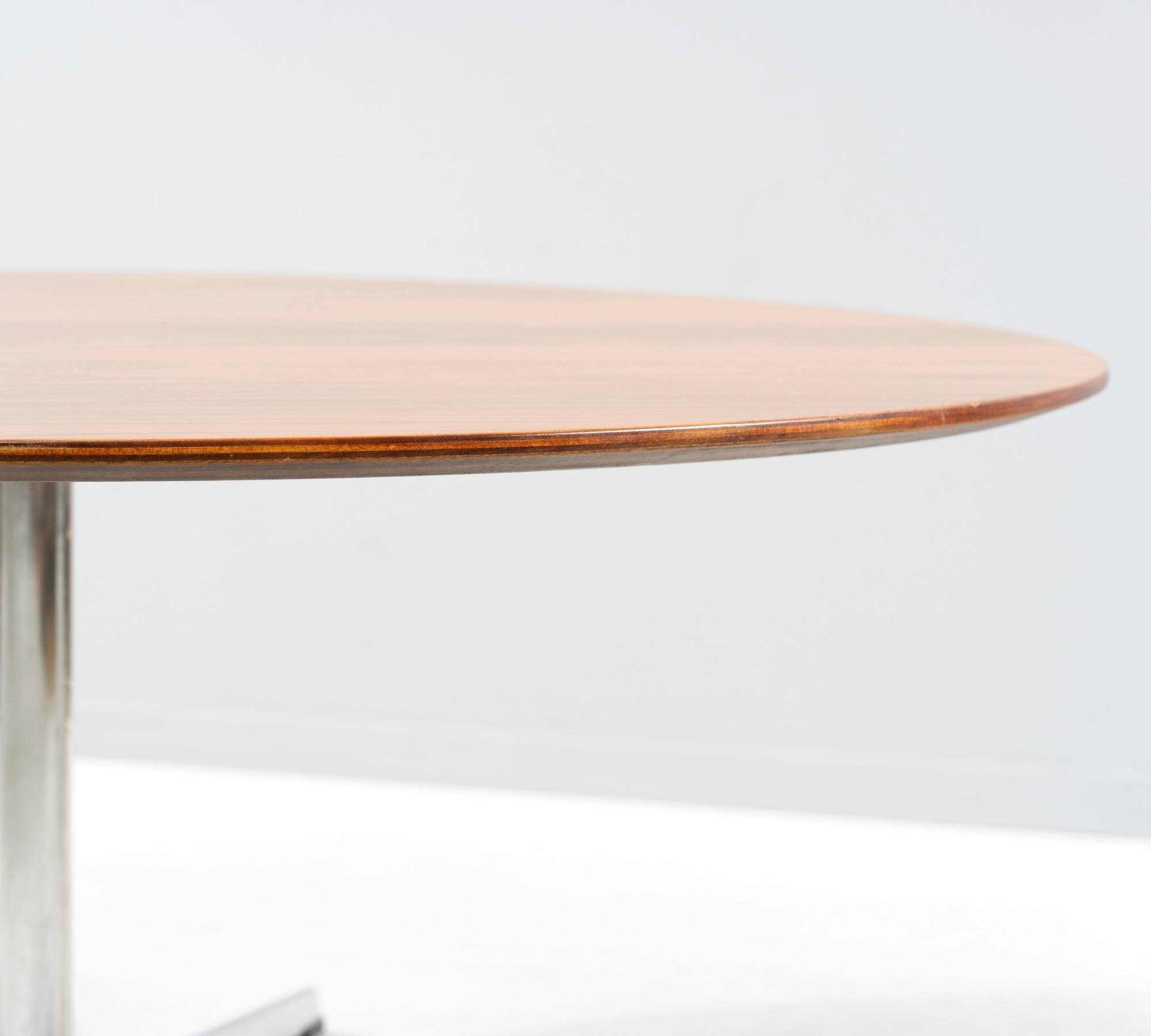 1960er Arne Jacobsen Teak-Couchtisch Aluminiumgestell 