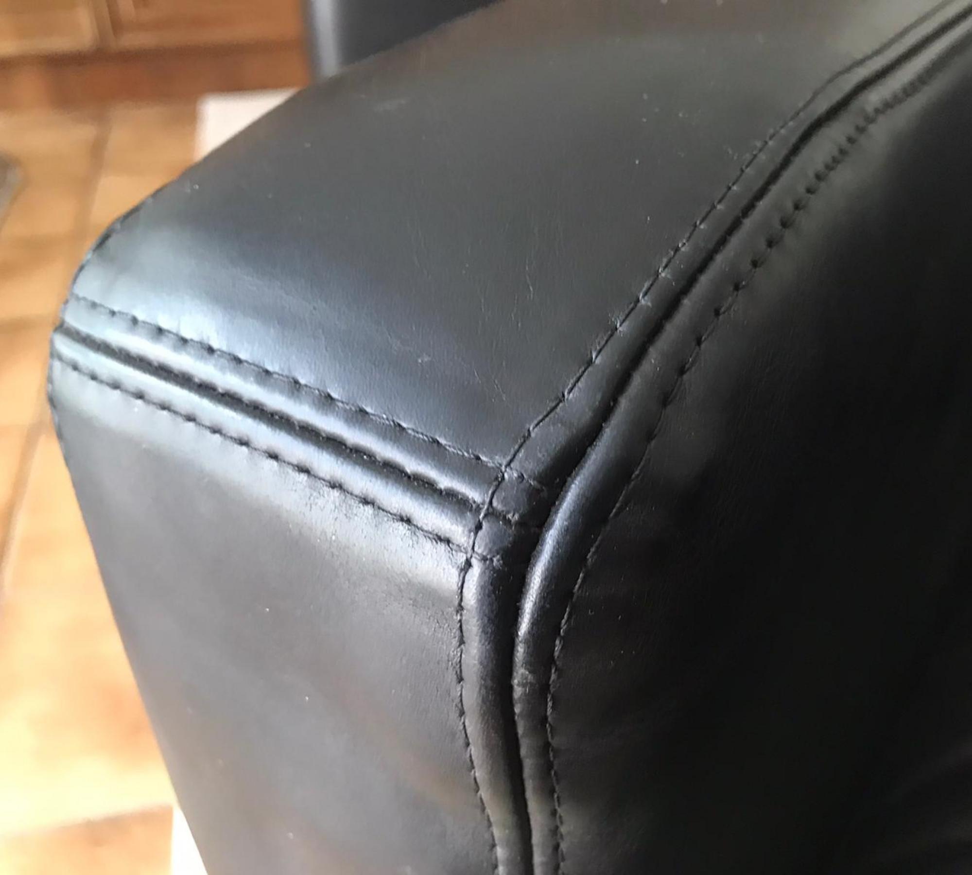 Klassische Saddle Sofasitzgarnitur aus Büffelleder Schwarz