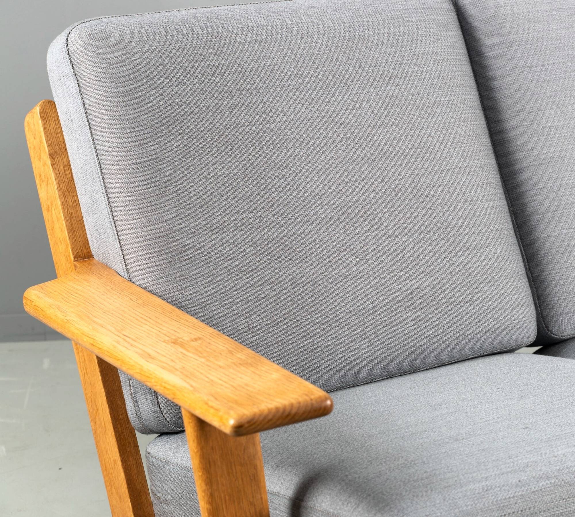 Sofa 2-Sitzer GE 290 Eiche, Hans Wegner Grau