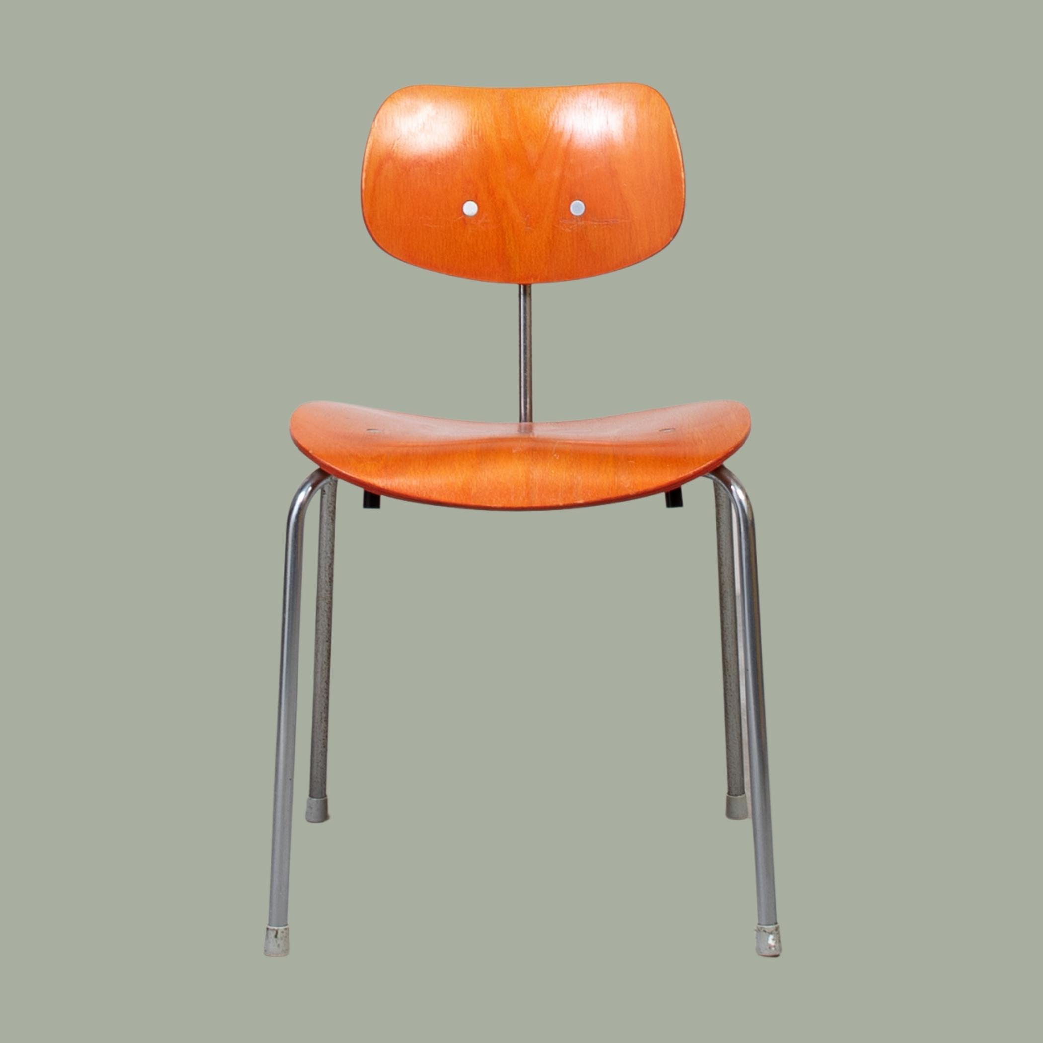 Wilde&Spieth Eiermann SE 68 Stuhl Orange