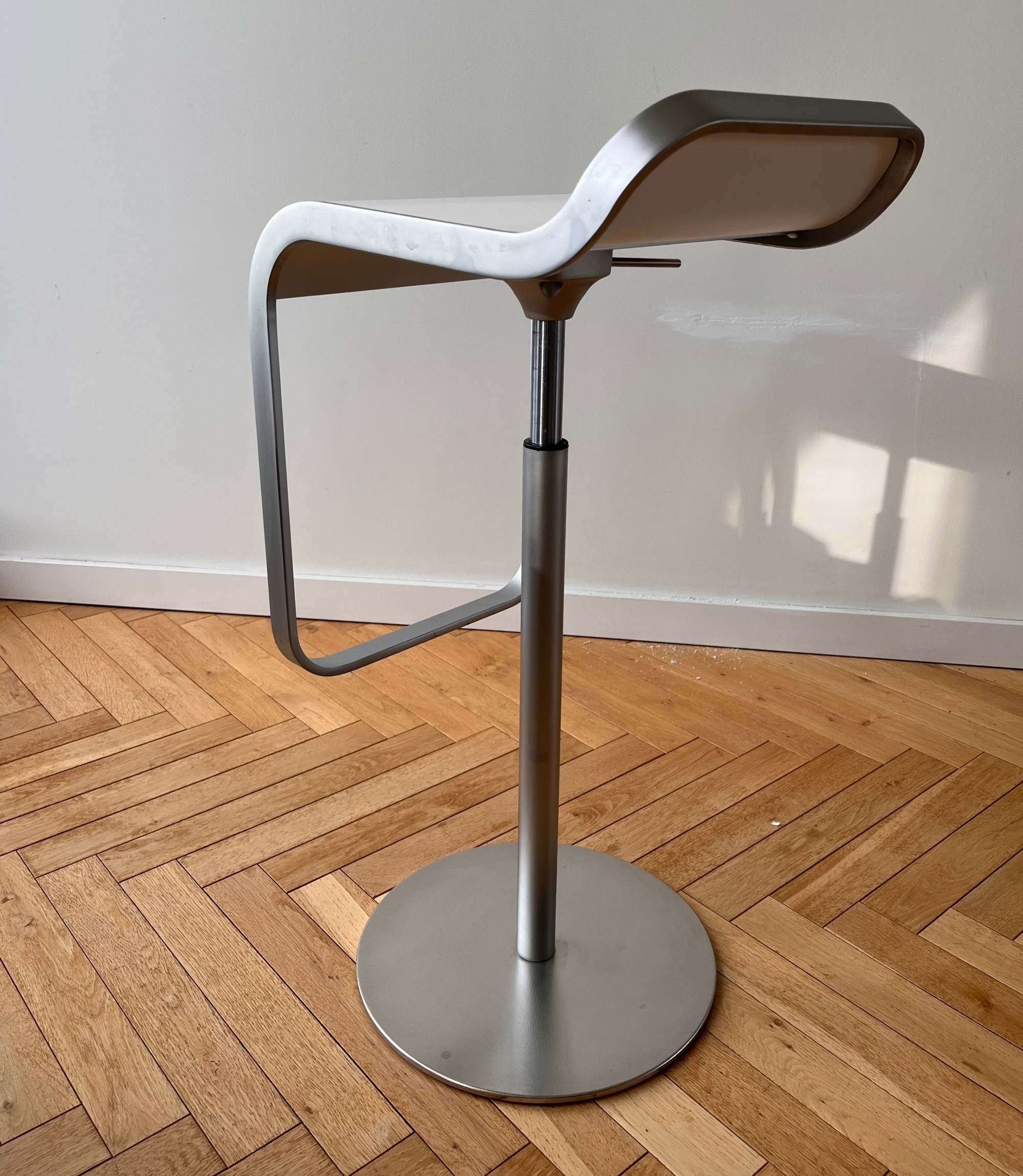 Barhocker LEM mit hohem Gestell Weiß