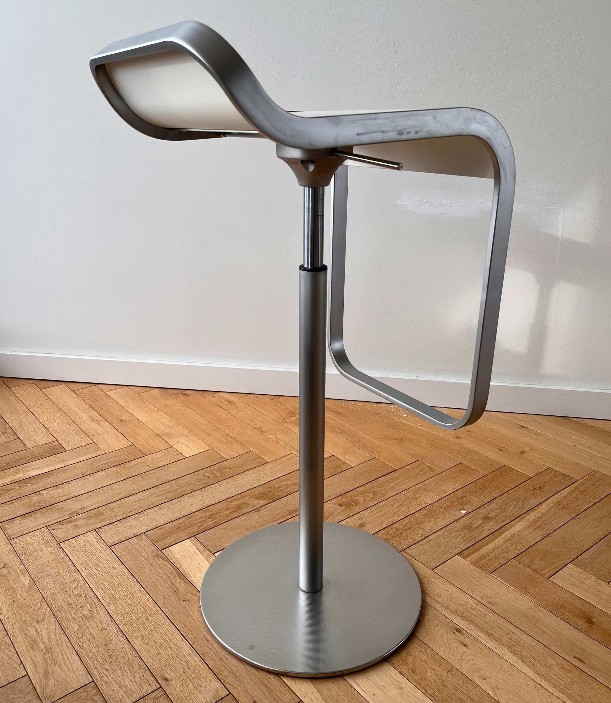 Barhocker LEM mit hohem Gestell Weiß