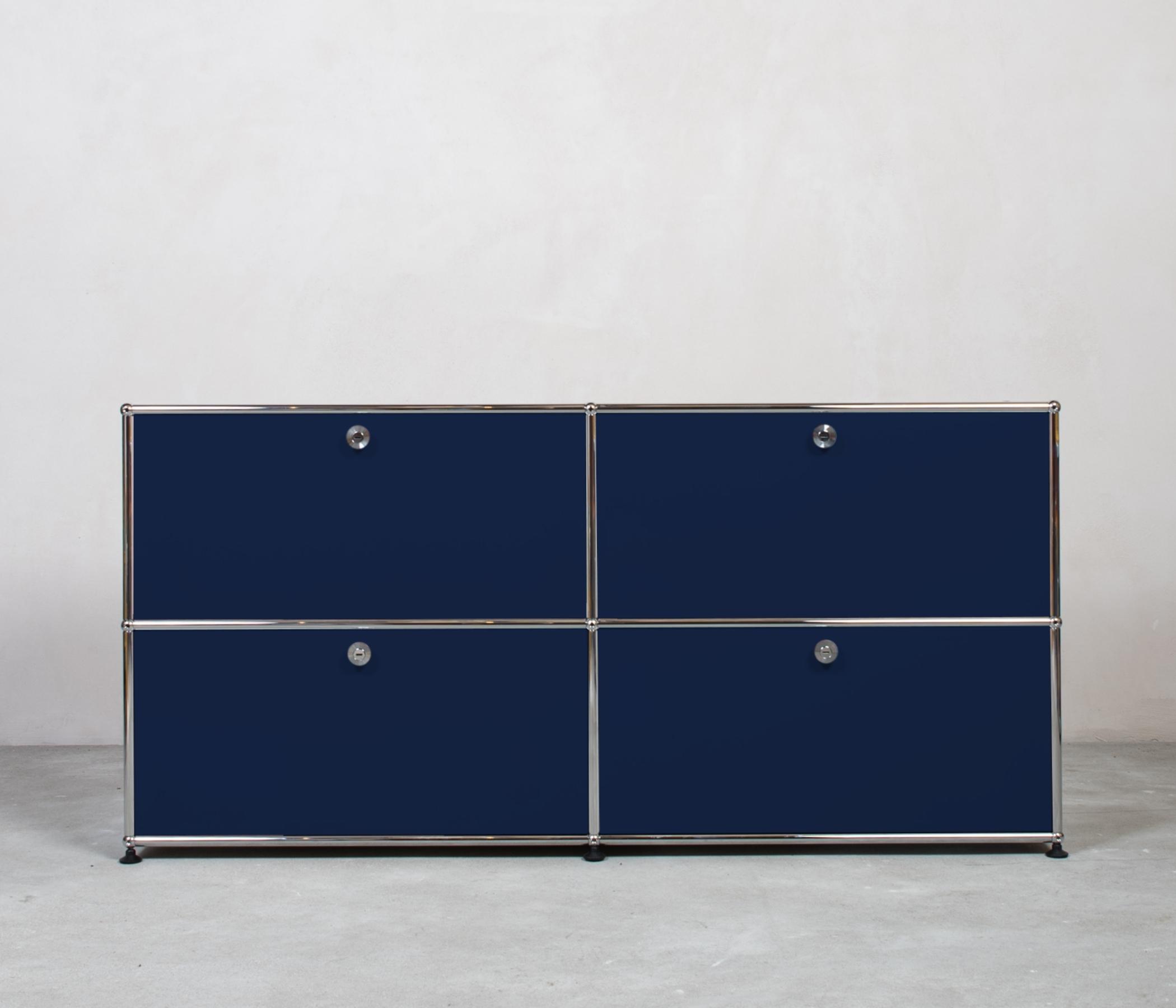 USM Haller Sideboard 2x2 Fächer Stahlblau