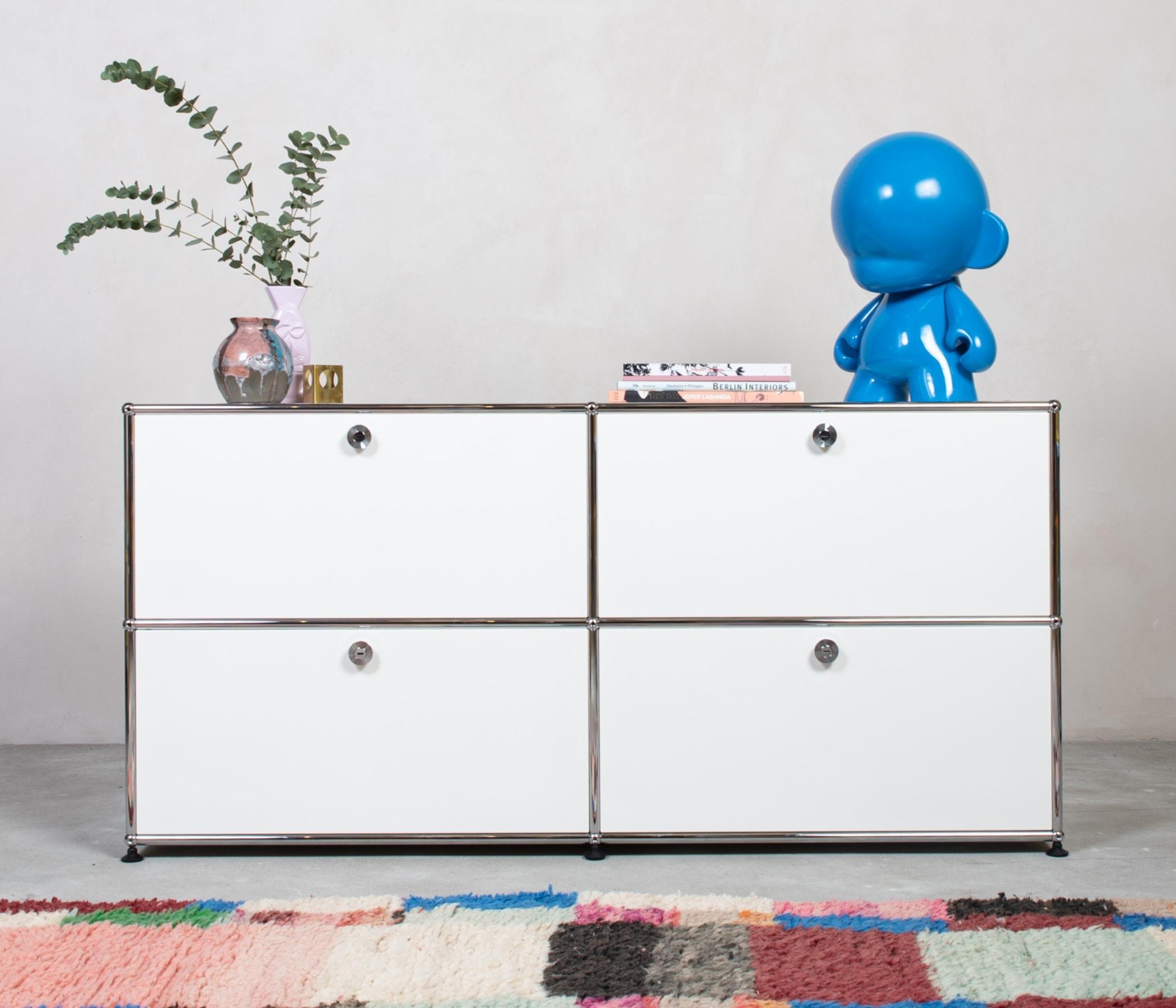 USM Haller Sideboard 2x2 Fächer Stahlblau