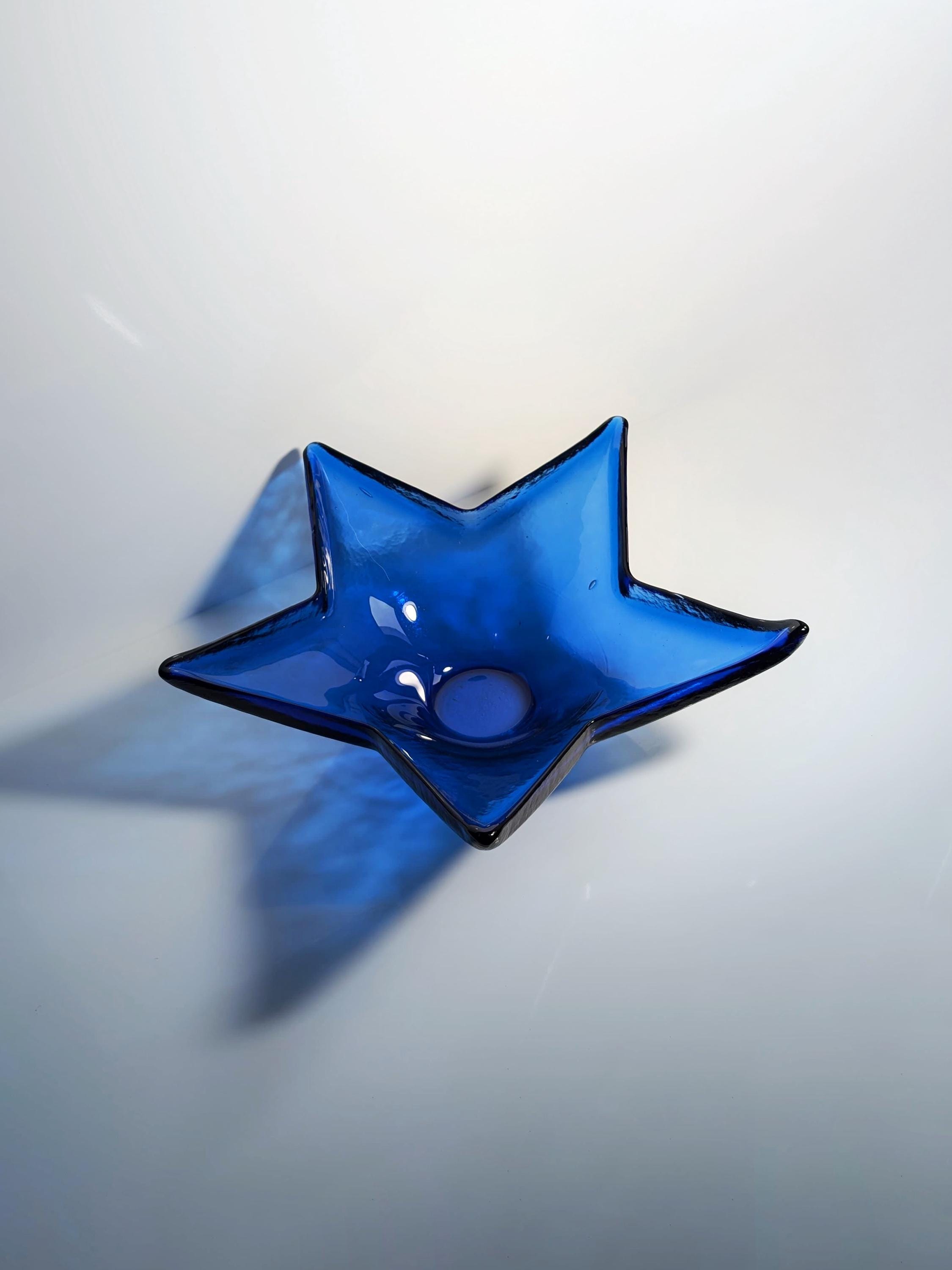 Ciotola vintage in vetro blu cobalto anni '80