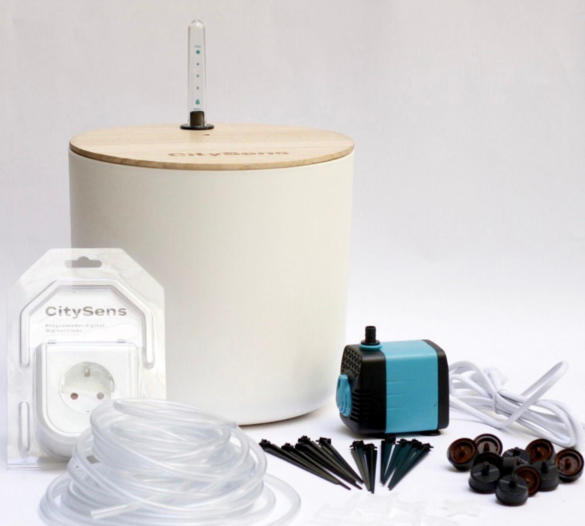 Automatic drip irrigation for plants White