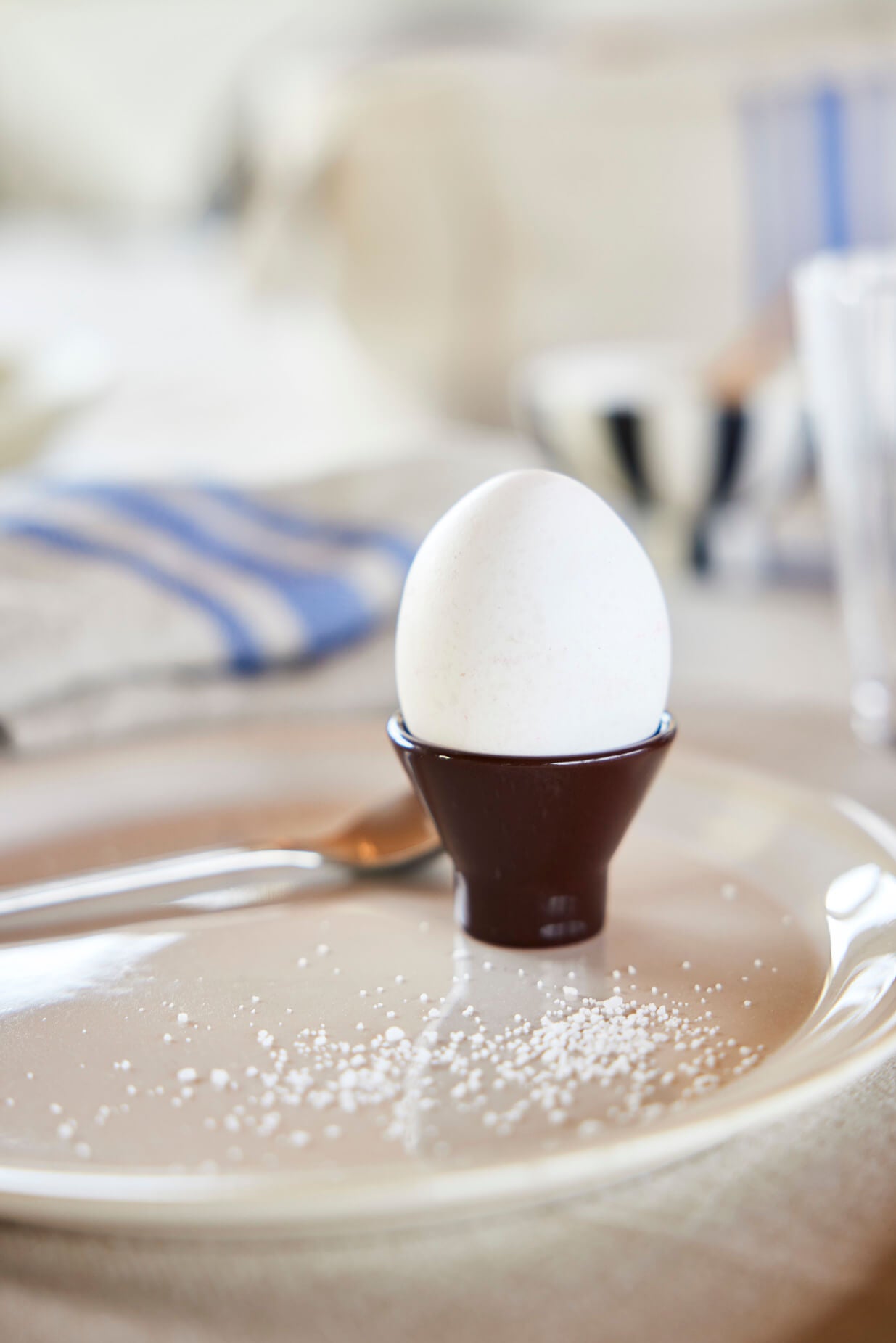 2x Yuka Egg Cup Ceramic Brown