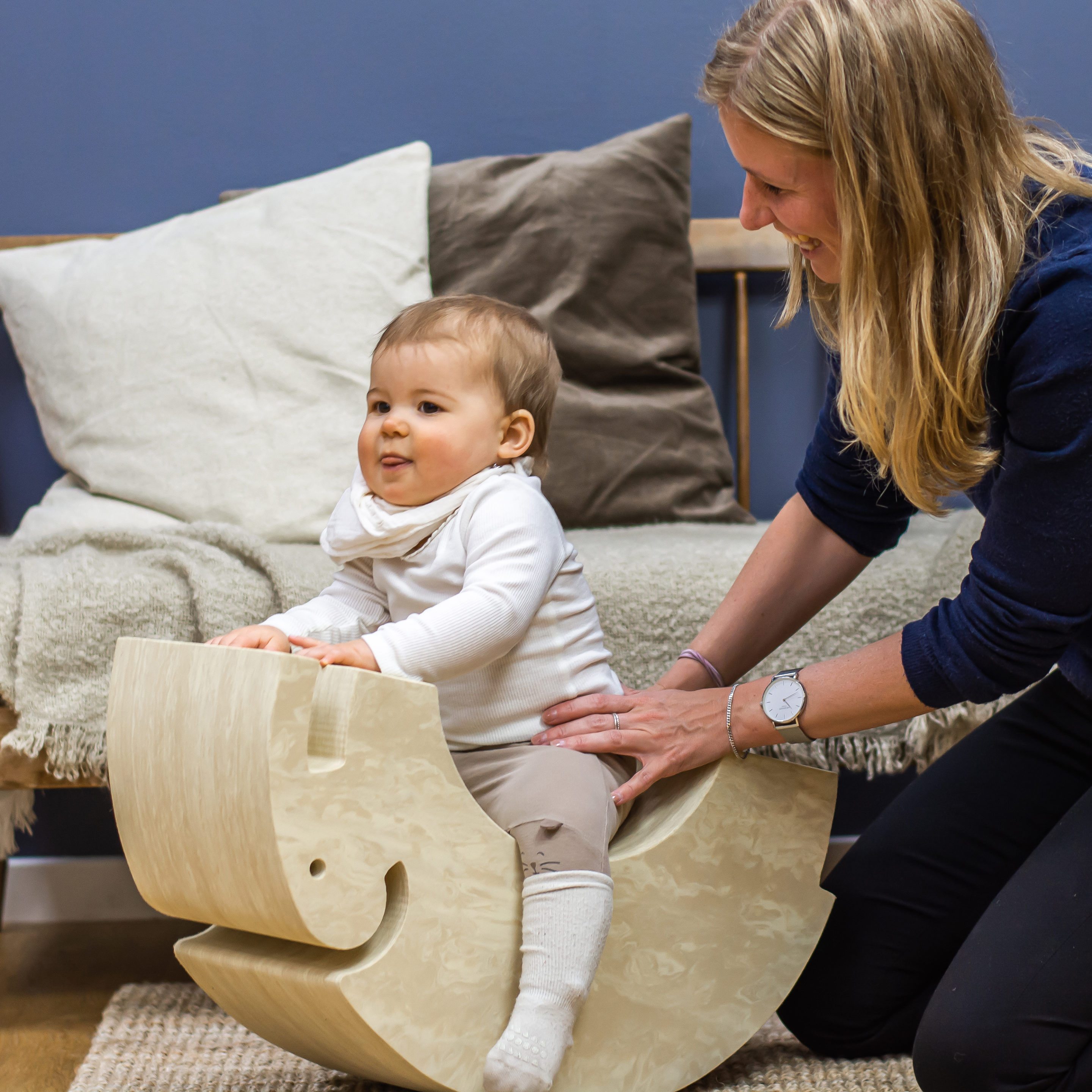 Elephant Large stool Sand