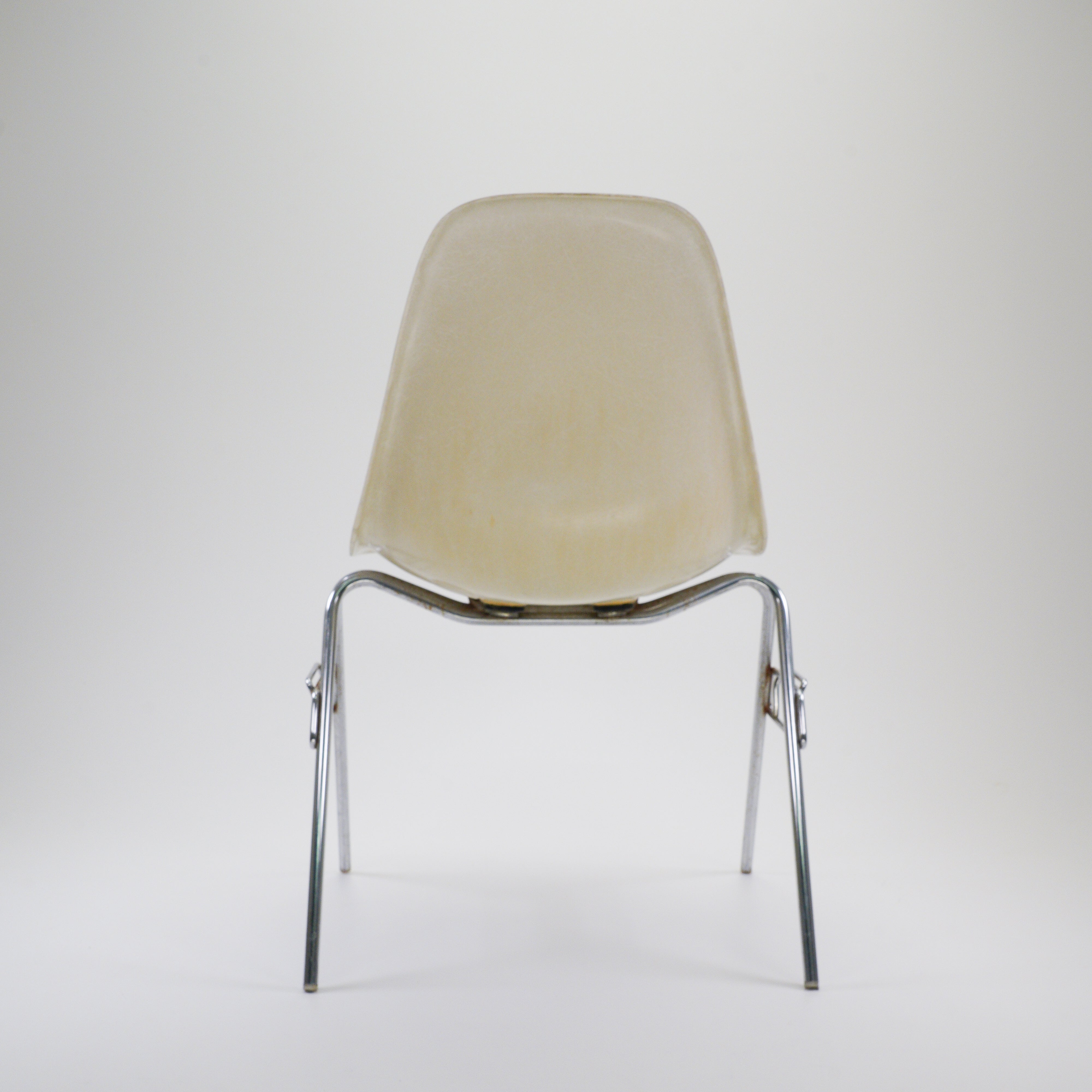 Eames DSS Side Chair Fiberglas Beige