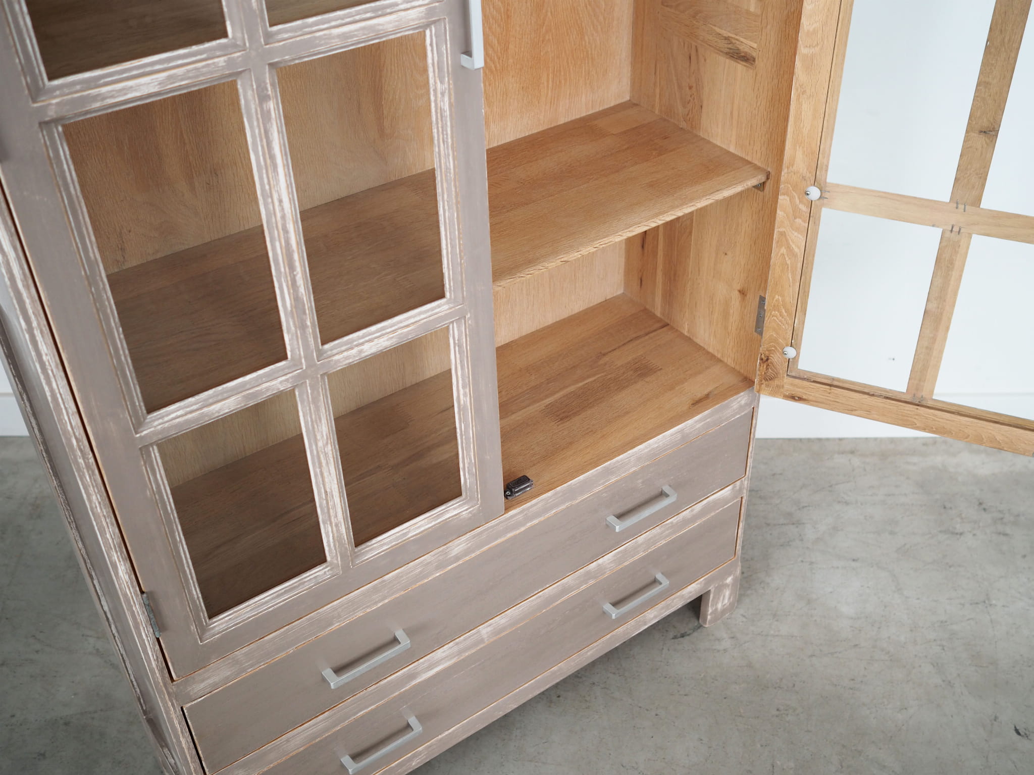 Display cabinet Oak 1980s