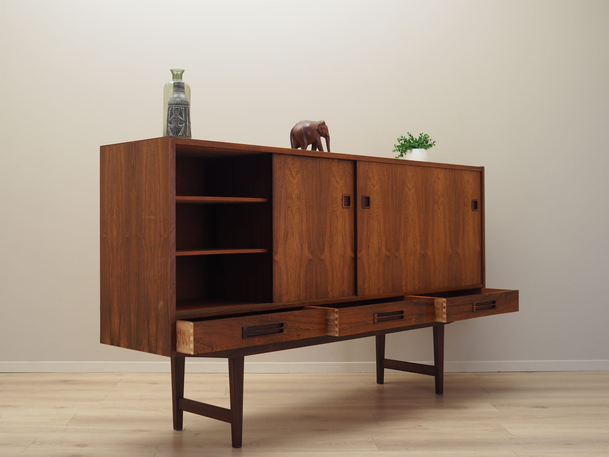 Highboard Rosenholz Braun 1960er Jahre