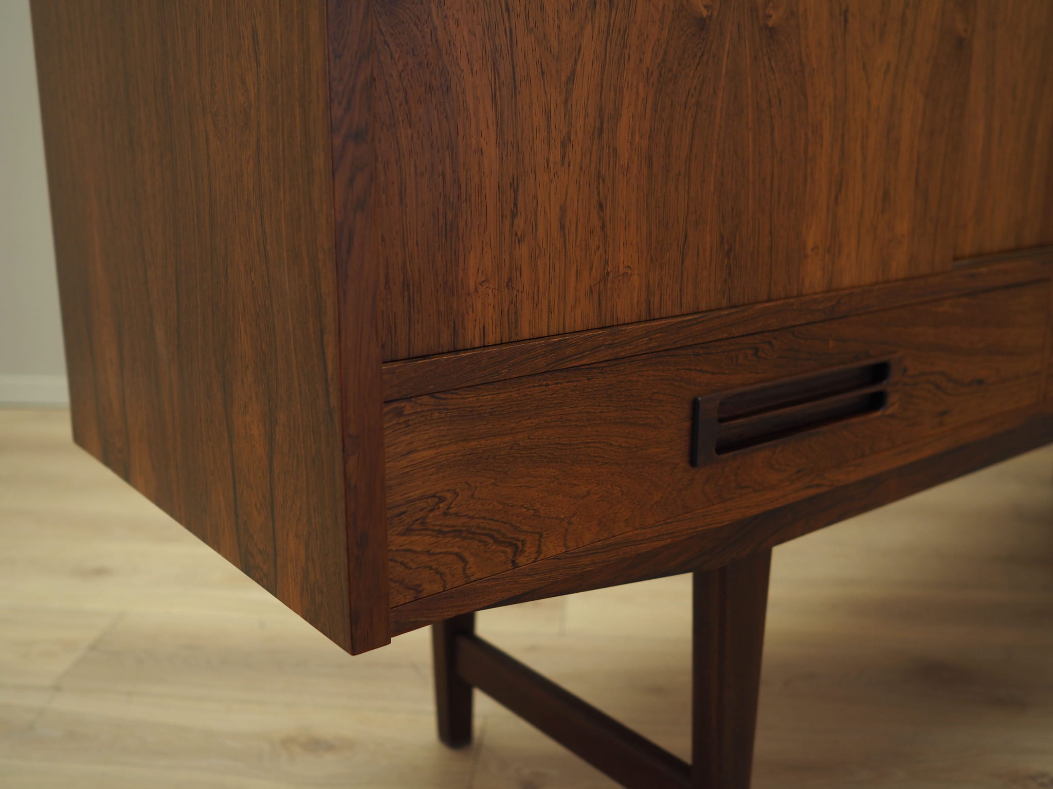 Highboard Rosenholz Braun 1960er Jahre